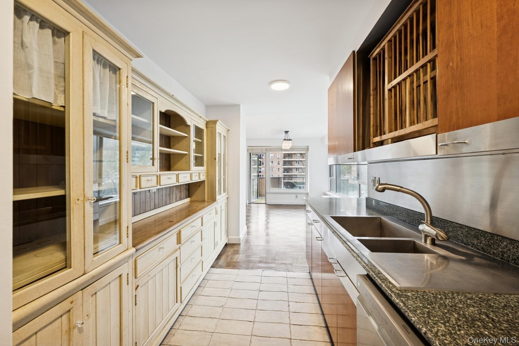 Beechhurst, New York, 11357, United States, 3 Bedrooms Bedrooms, ,2 BathroomsBathrooms,Residential,For Sale,1975309