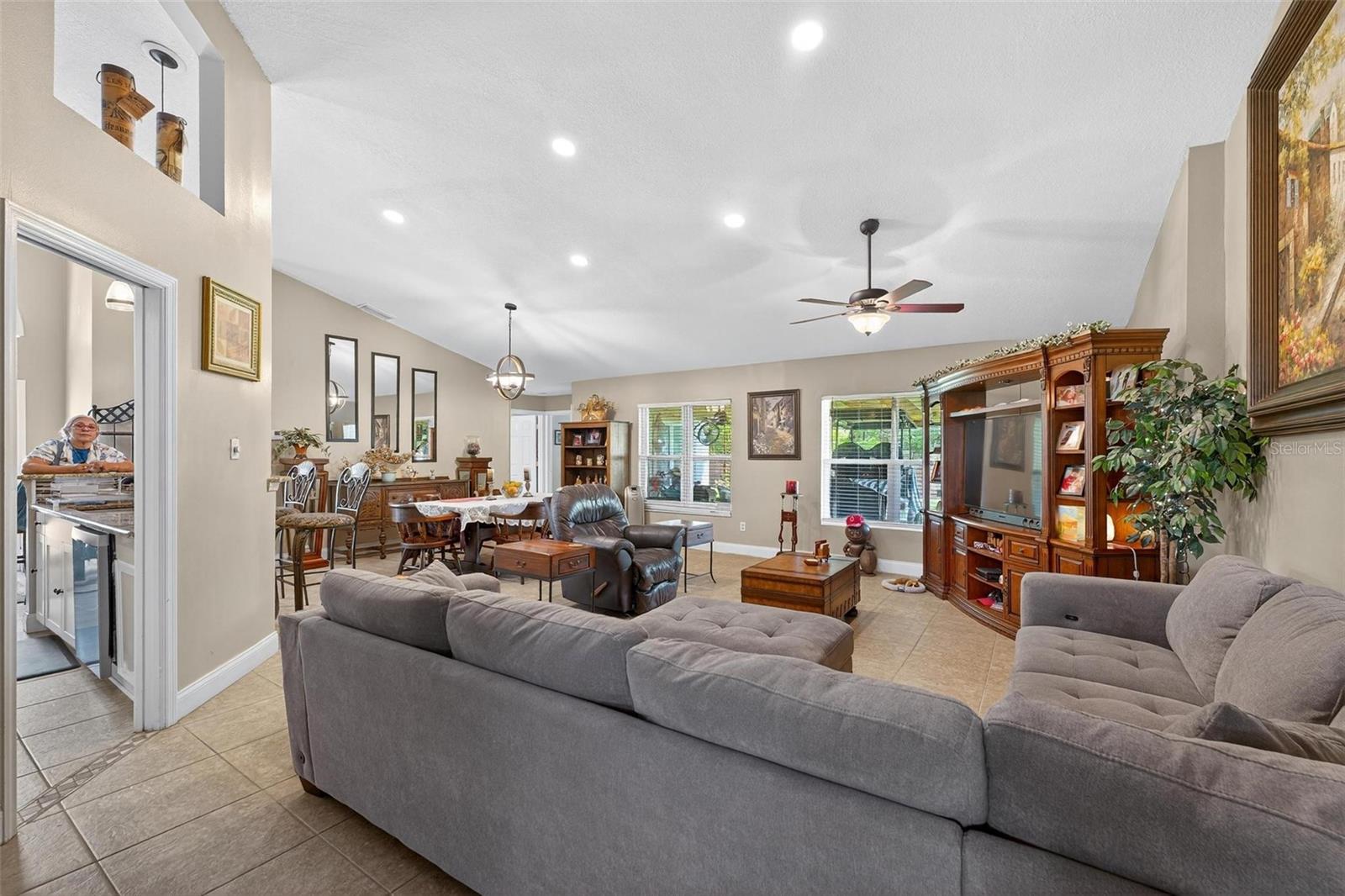 ORLANDO, Florida, 32819, United States, 4 Bedrooms Bedrooms, ,3 BathroomsBathrooms,Residential,For Sale,1921033