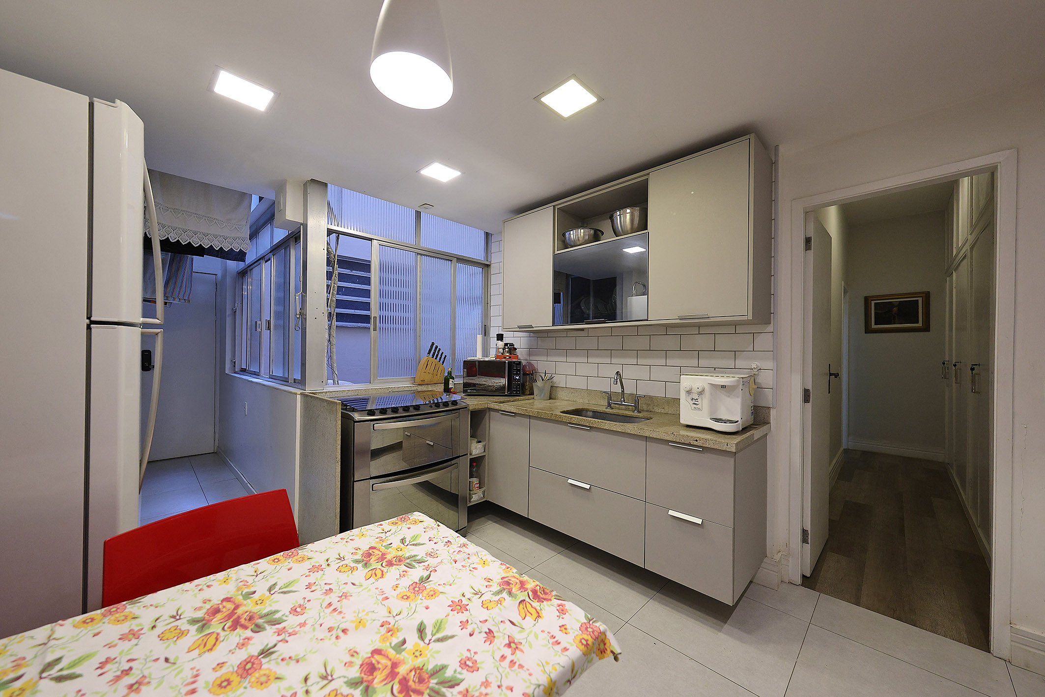  Apartment with a Flexible Floor Plan One Block from the Beach in Ipanema - 物件實景