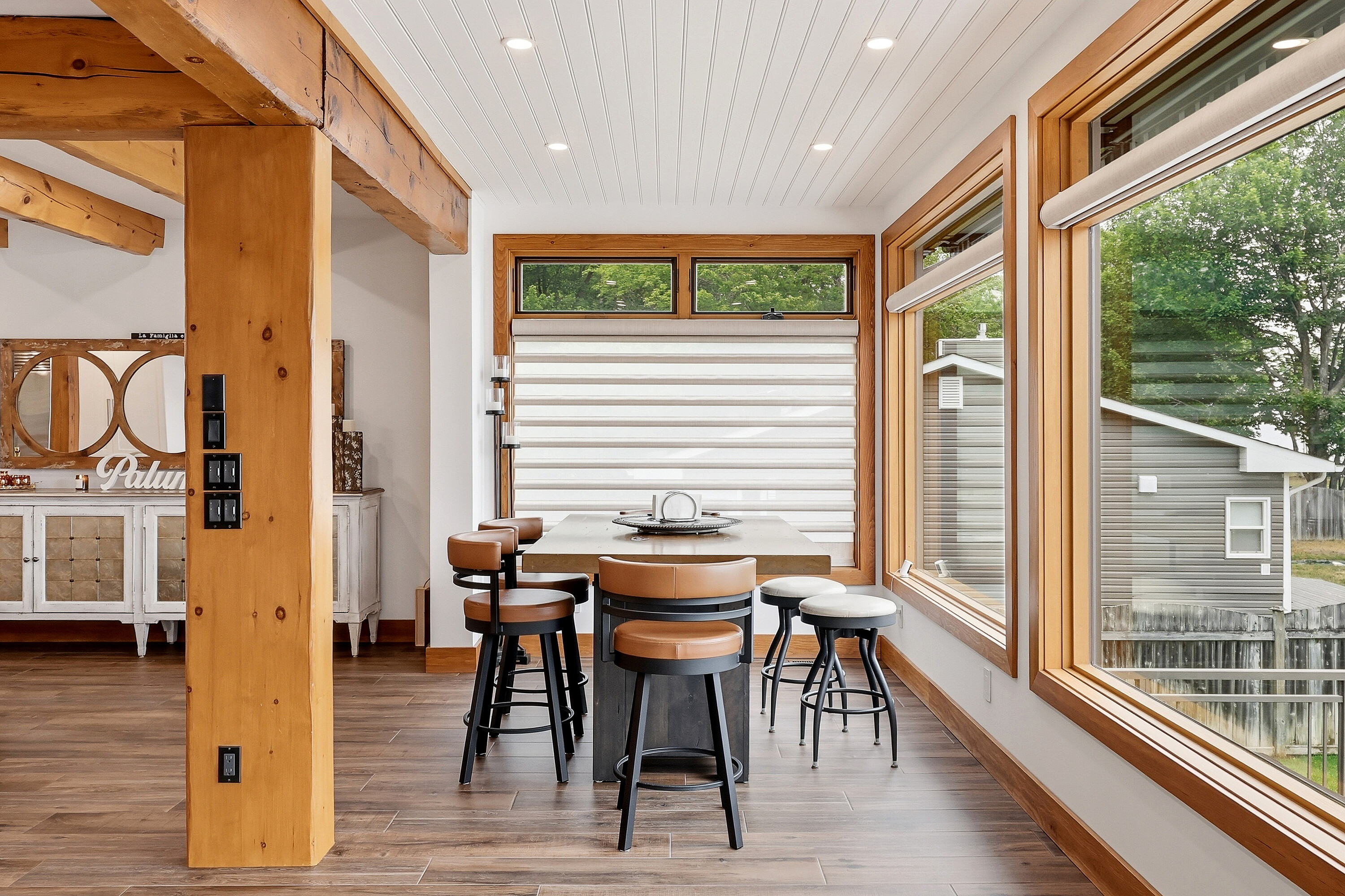  Exceptional Waterfront Home - 物件實景