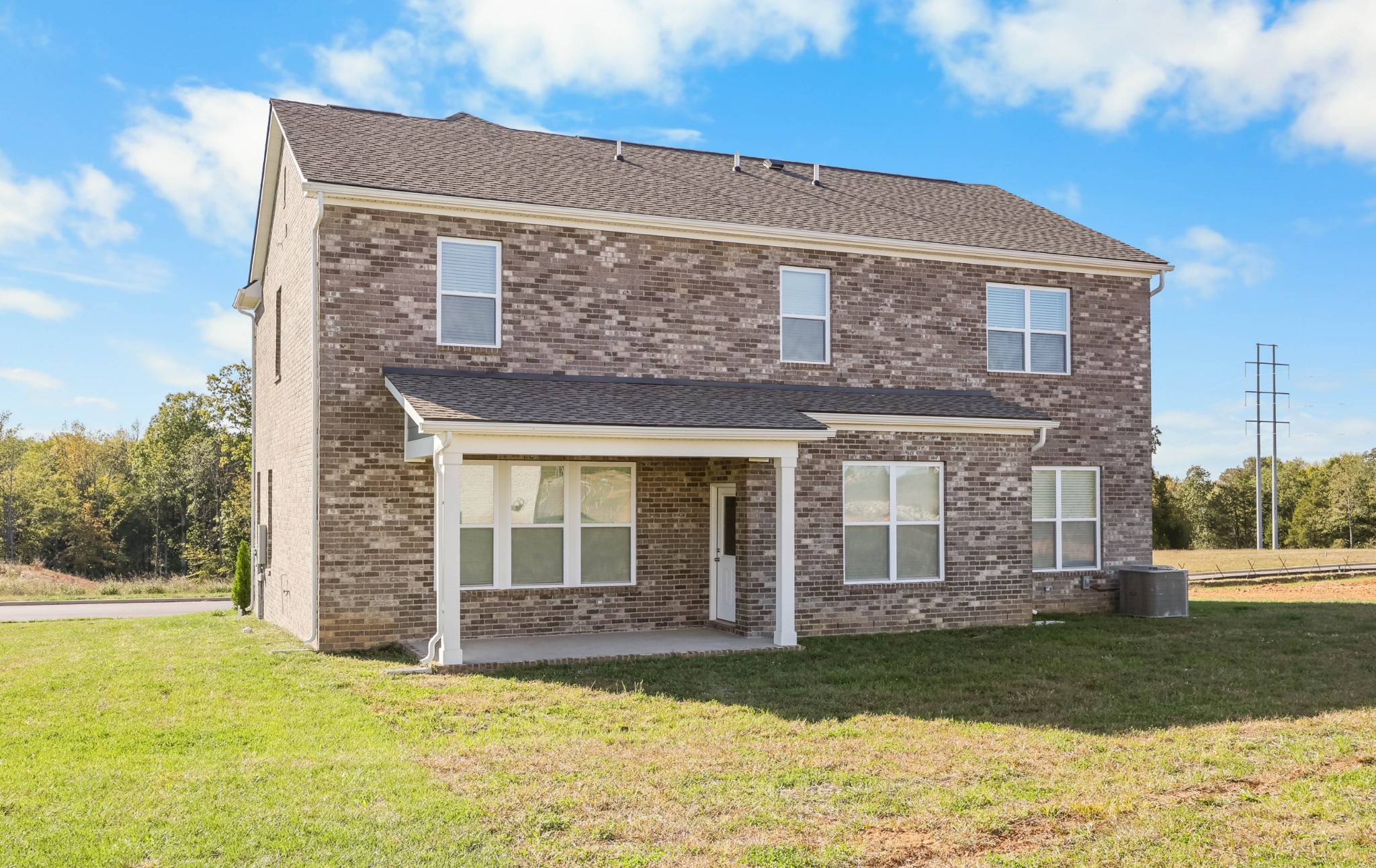 Clarksville, Tennessee, 37043, United States, 5 Bedrooms Bedrooms, ,5 BathroomsBathrooms,Residential,For Sale,1976524