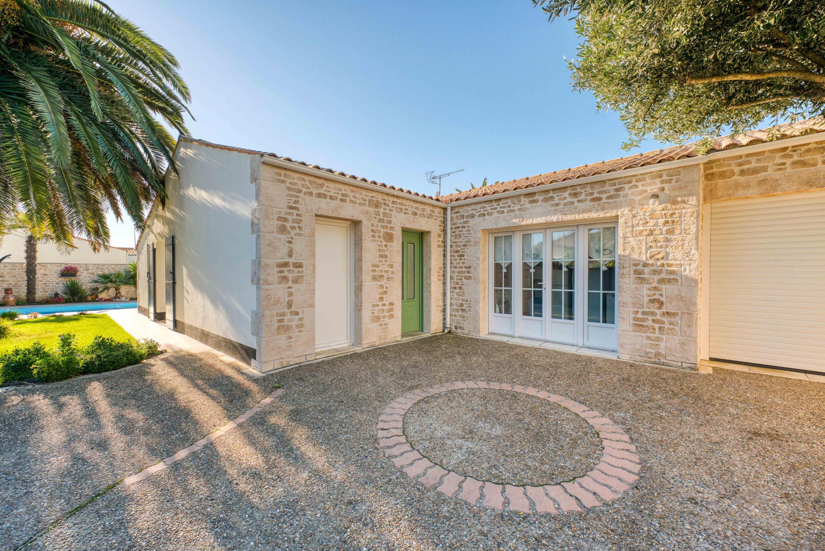  Villa with heated pool - 4 km from the Ocean - St-Pierre-d