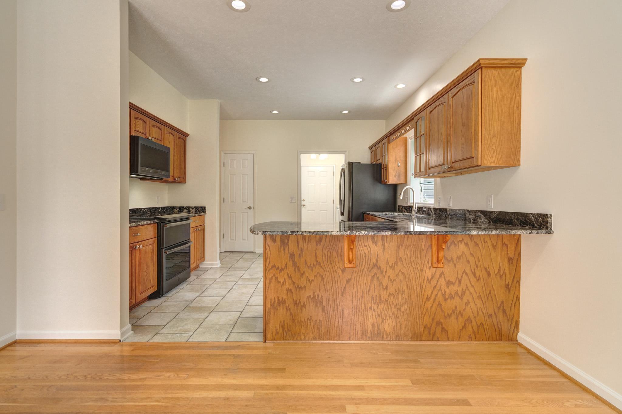Blacksburg, Virginia, 24060, United States, 4 Bedrooms Bedrooms, ,3 BathroomsBathrooms,Residential,For Sale,1847433