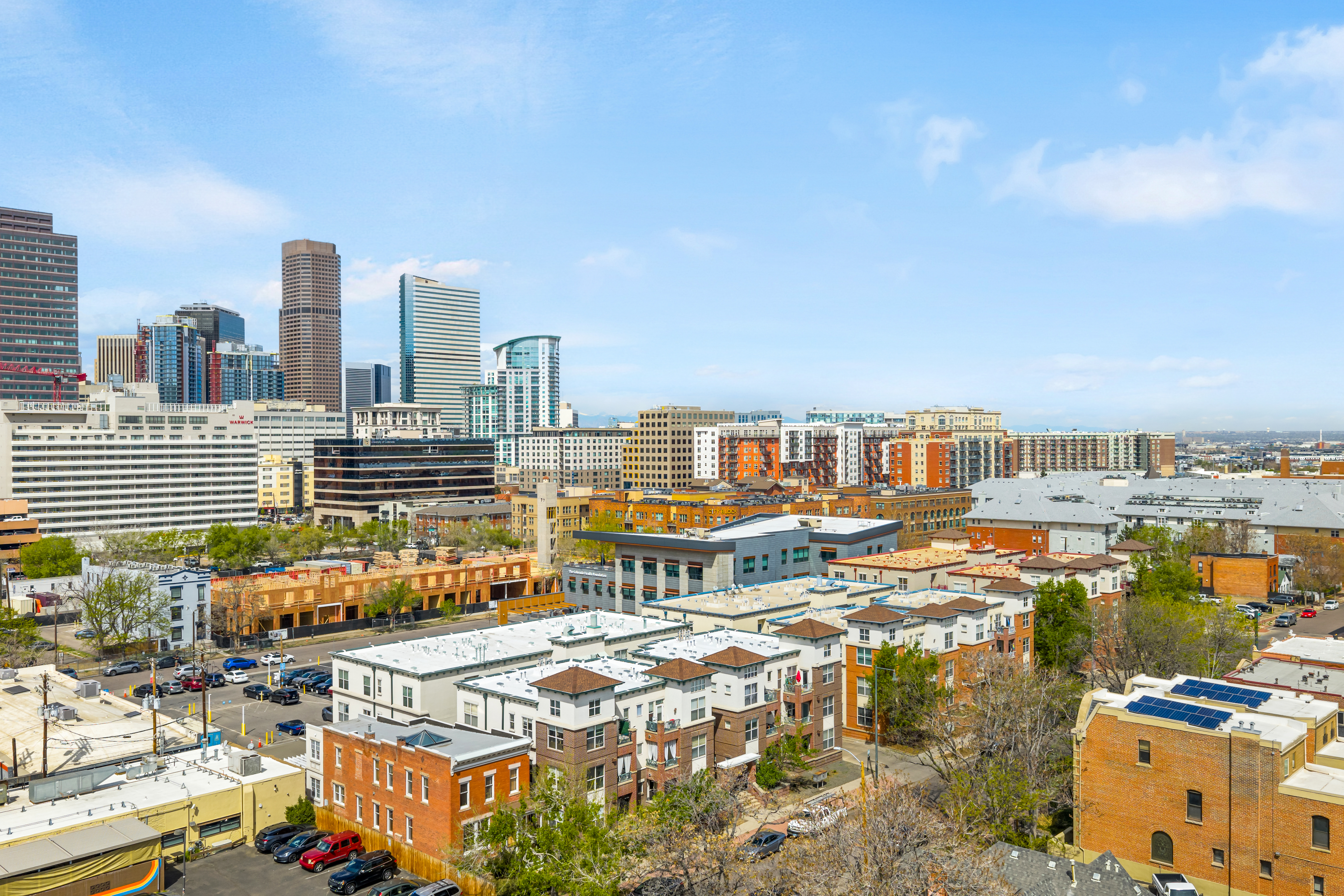  Window-Wrapped Corner Unit - 物件實景