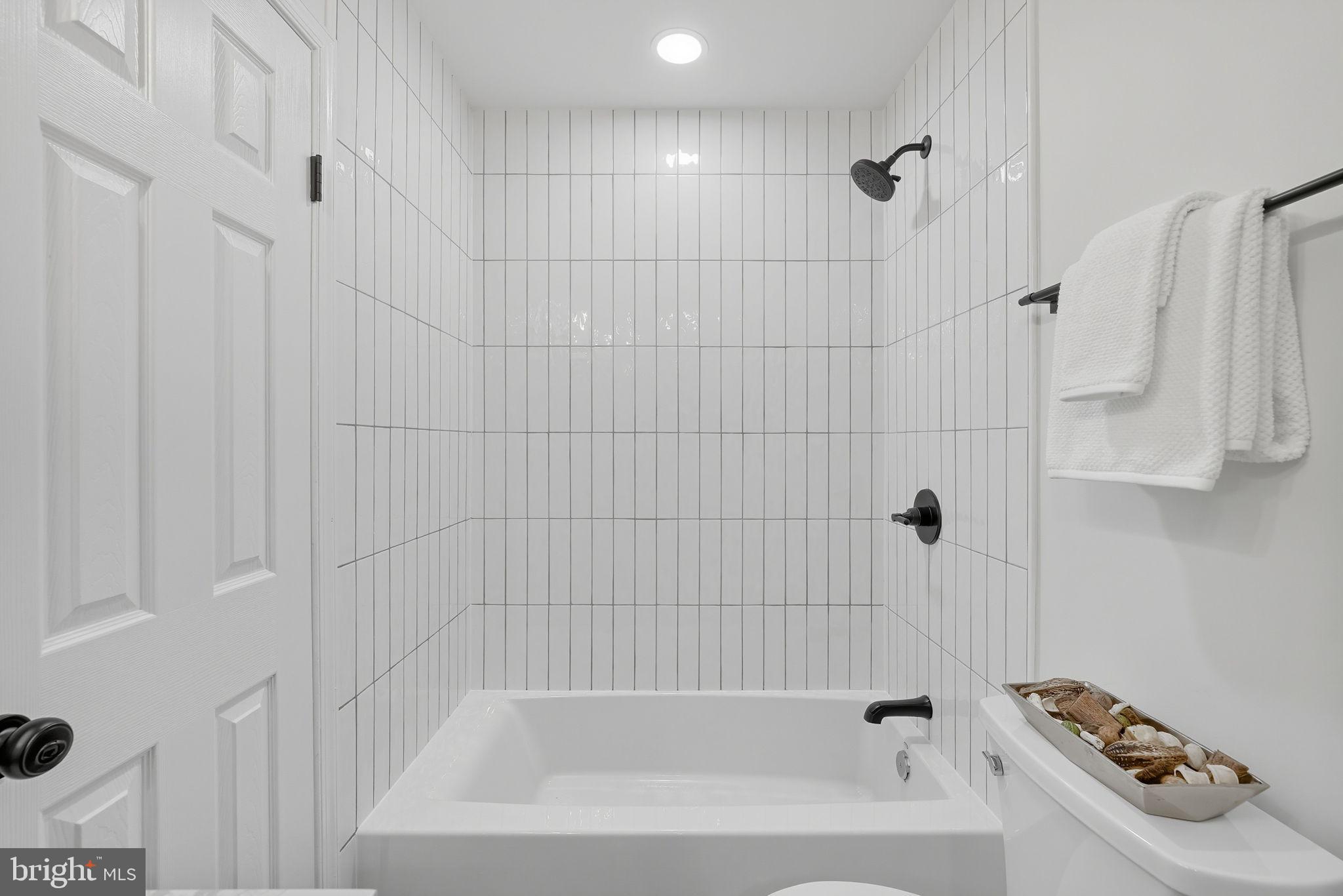 Fairfax, Virginia, 22032, United States, 4 Bedrooms Bedrooms, ,3 BathroomsBathrooms,Residential,For Sale,1984417