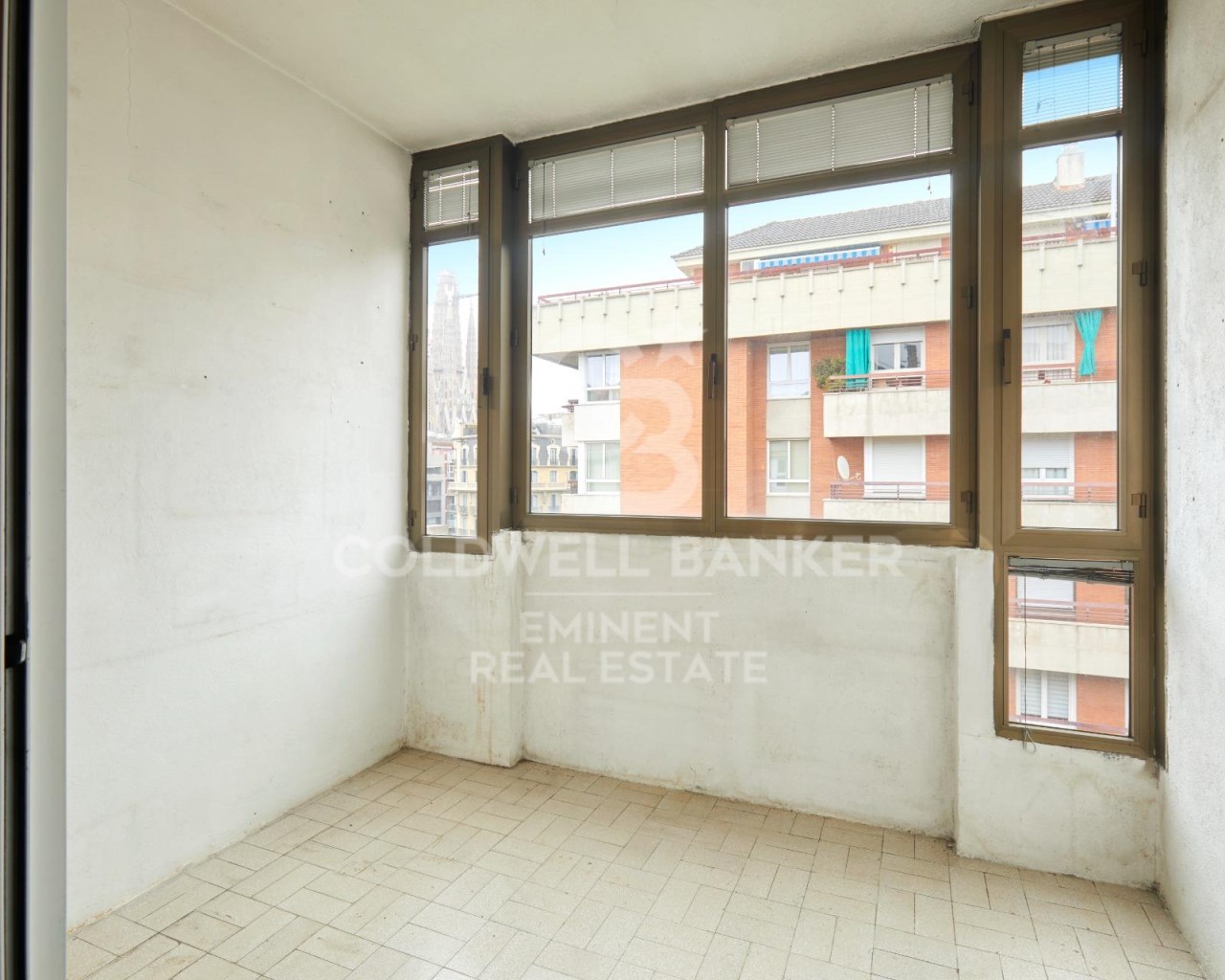 Barcelona, Catalonia, ES, 4 Bedrooms Bedrooms, ,2 BathroomsBathrooms,Residential,For Sale,1838082