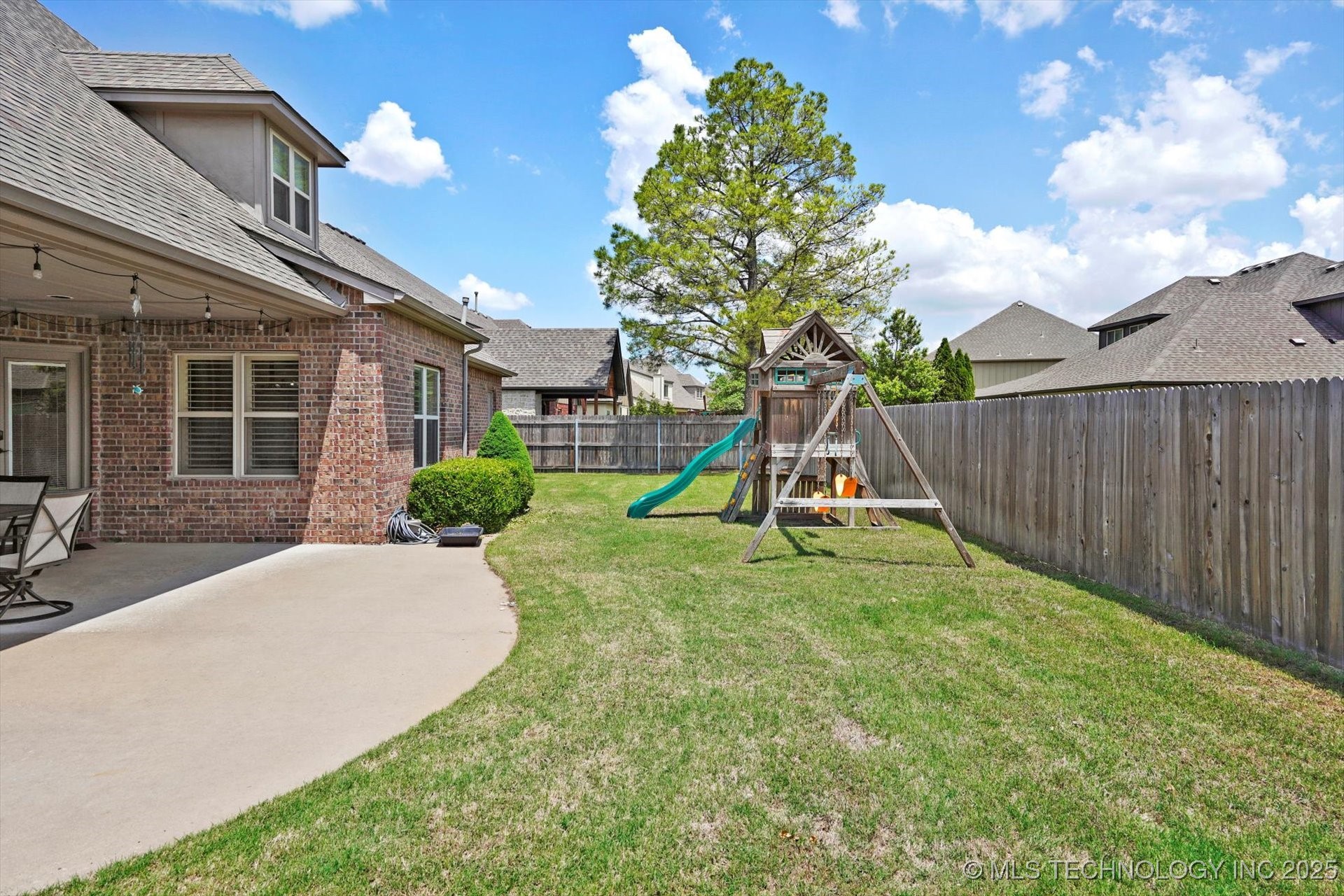Bixby, Oklahoma, 74070, United States, 4 Bedrooms Bedrooms, ,5 BathroomsBathrooms,Residential,For Sale,1829148