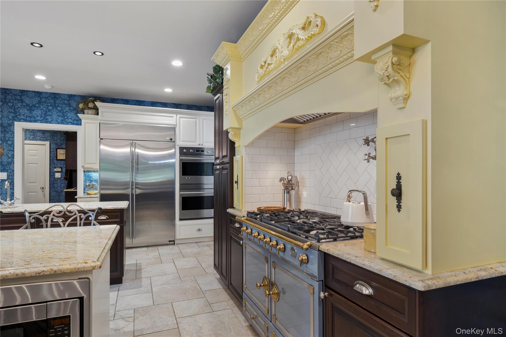  14 Esmond Avenue, Melville, NY, 11747 - 物件實景