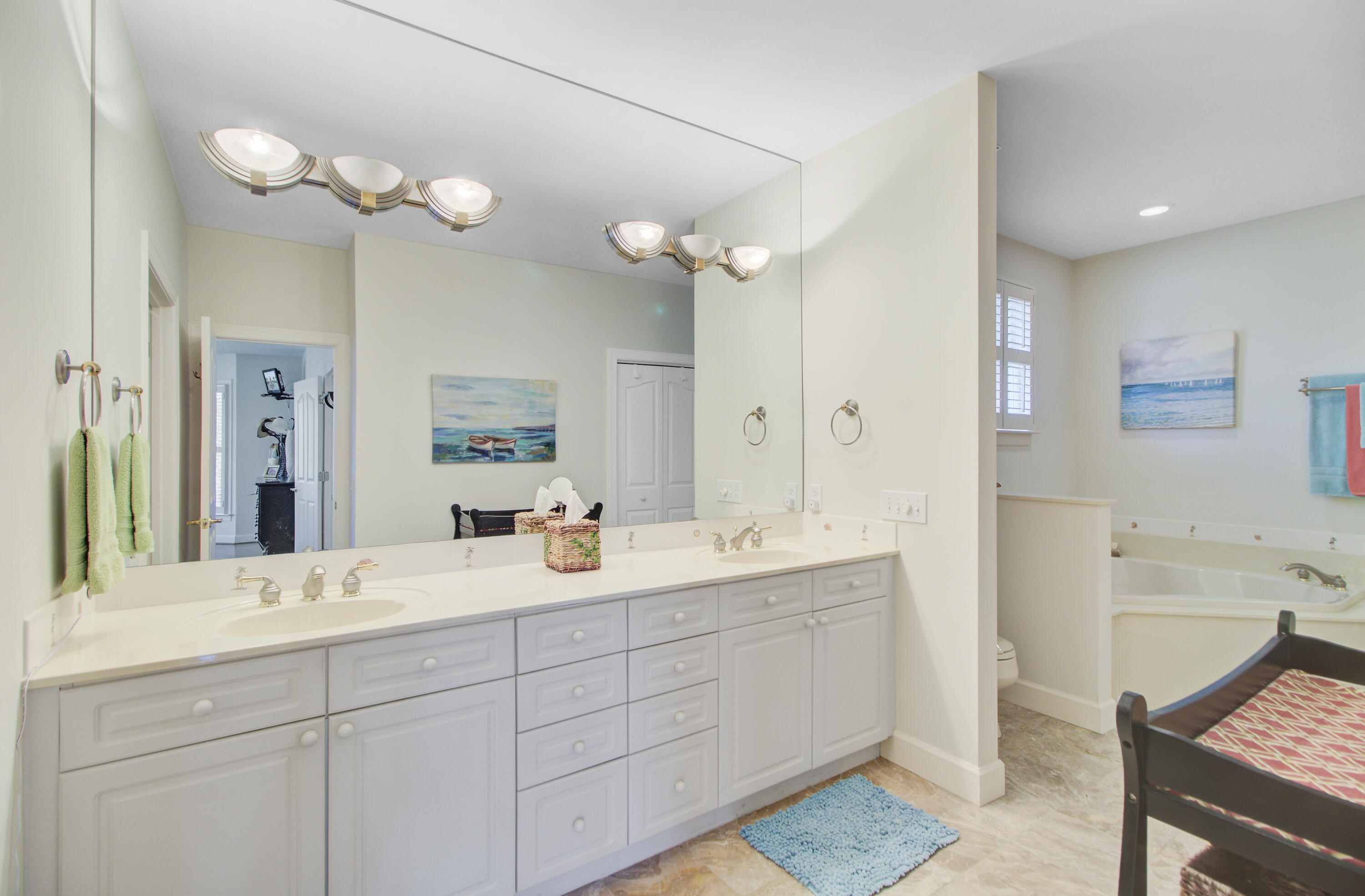 Mount Pleasant, South Carolina, 29464, United States, 4 Bedrooms Bedrooms, ,4 BathroomsBathrooms,Residential,For Sale,1826334