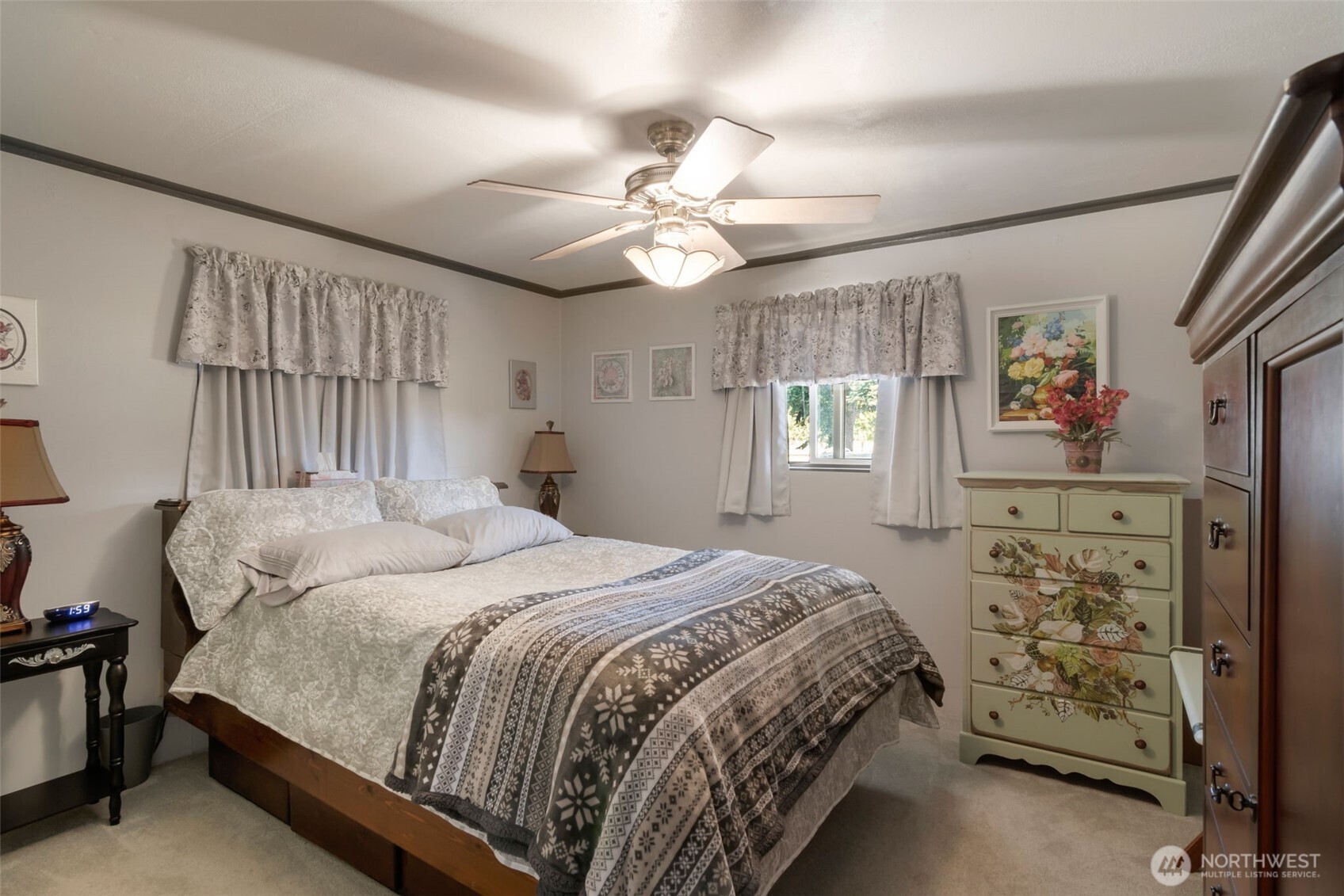 Oak Harbor, Washington, 98277, United States, 4 Bedrooms Bedrooms, ,1 BathroomBathrooms,Residential,For Sale,1931511