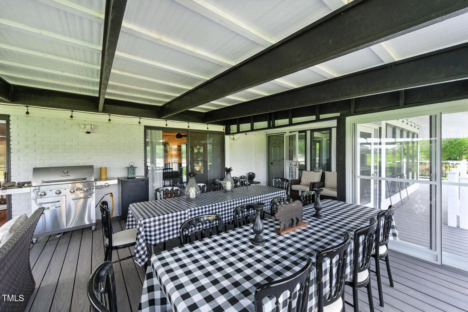 Newton Grove, North Carolina, 28366, United States, 5 Bedrooms Bedrooms, ,8 BathroomsBathrooms,Residential,For Sale,1892259