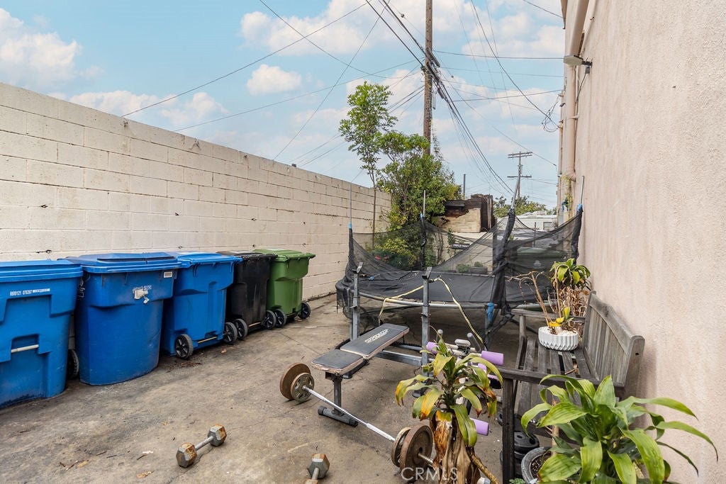 Los Angeles, California, 90003, United States, ,Residential,For Sale,1995375