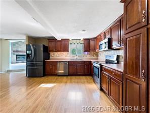 Montreal, Missouri, 65591, United States, 5 Bedrooms Bedrooms, ,2 BathroomsBathrooms,Residential,For Sale,1949830