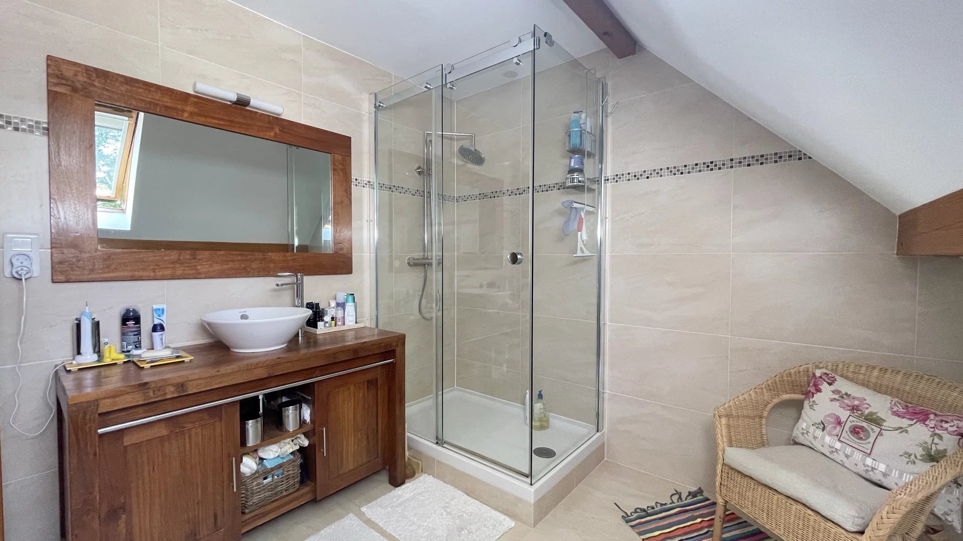 Samois-sur-Seine, Île-de-France, 77920, FR, 5 Bedrooms Bedrooms, ,4 BathroomsBathrooms,Residential,For Sale,1600874