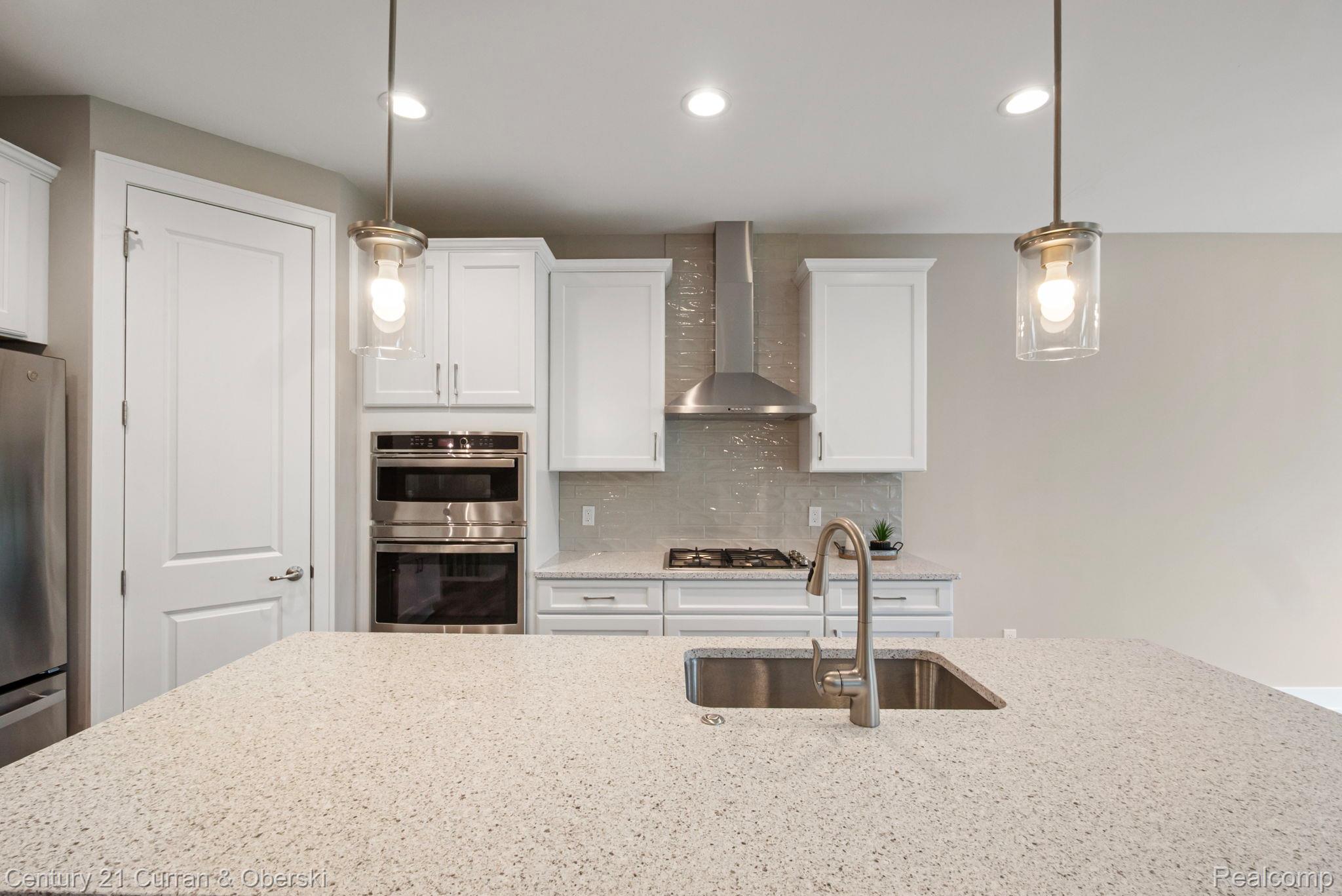 Northville, Michigan, 48168, United States, 2 Bedrooms Bedrooms, ,2 BathroomsBathrooms,Residential,For Sale,1983973