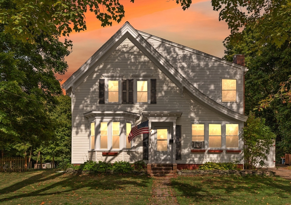 North Attleboro, Massachusetts, 02760, United States, 5 Bedrooms Bedrooms, ,2 BathroomsBathrooms,Residential,For Sale,1939439