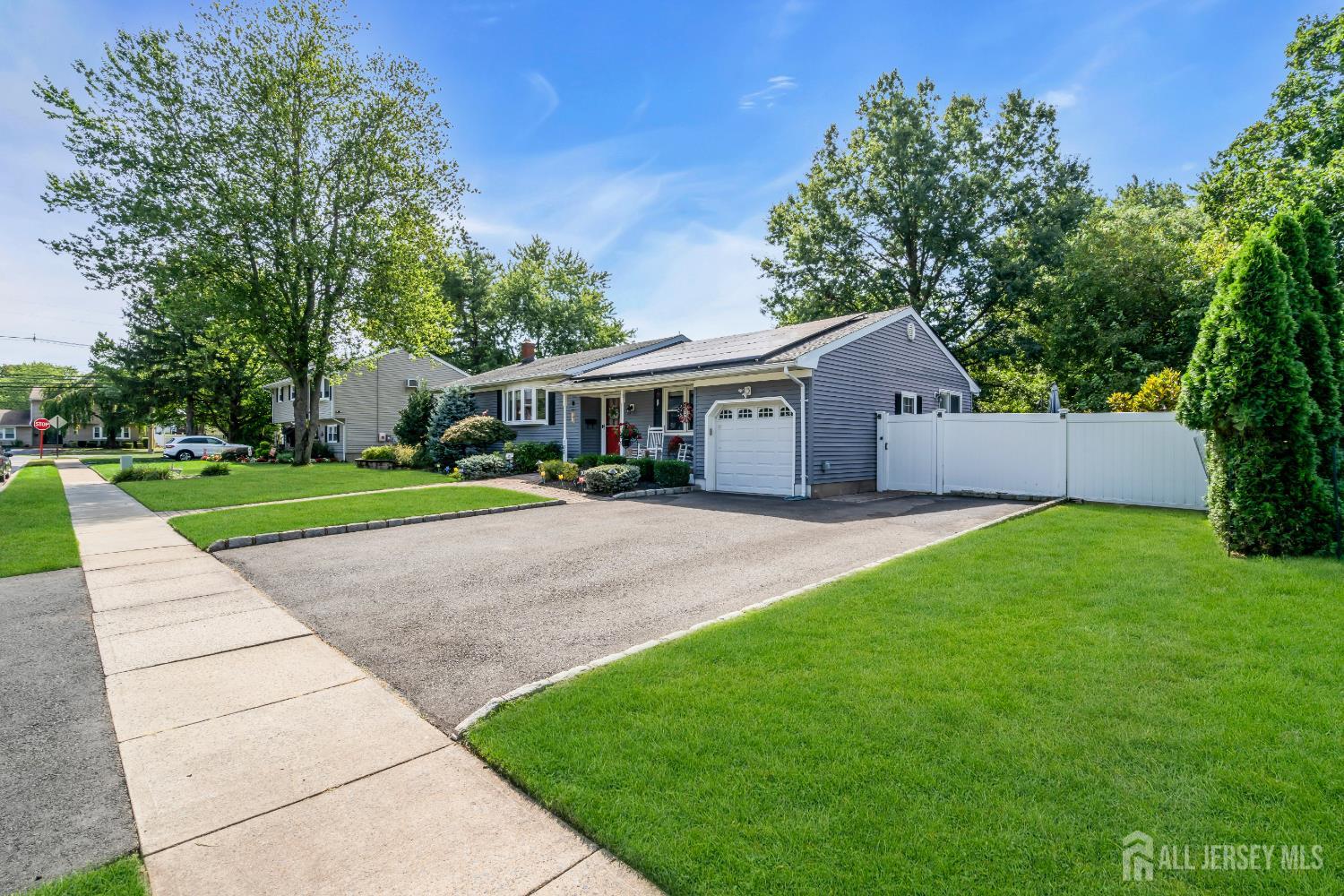 South Plainfield, New Jersey, 07080, United States, 3 Bedrooms Bedrooms, ,3 BathroomsBathrooms,Residential,For Sale,1939790