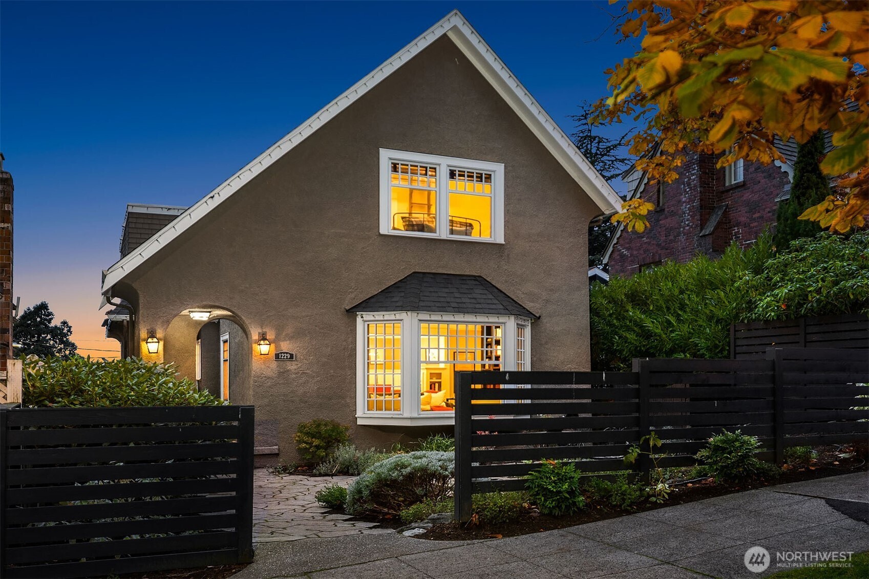 Seattle, Washington, 98119, United States, 4 Bedrooms Bedrooms, ,3 BathroomsBathrooms,Residential,For Sale,1989541