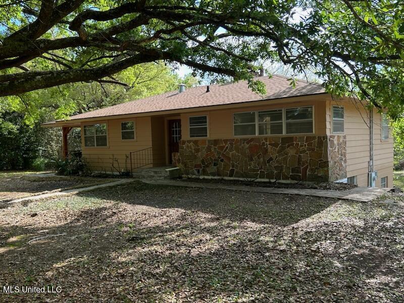 23213 Church Avenue, Saucier, Mississippi, 39574, United States, 3 Bedrooms Bedrooms, ,2 BathroomsBathrooms,Residential,For Sale,23213 Church Avenue,1666161