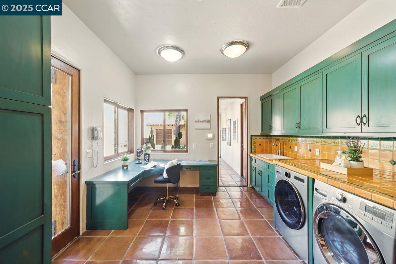 Danville, California, 94506, United States, 4 Bedrooms Bedrooms, ,4 BathroomsBathrooms,Residential,For Sale,1940508