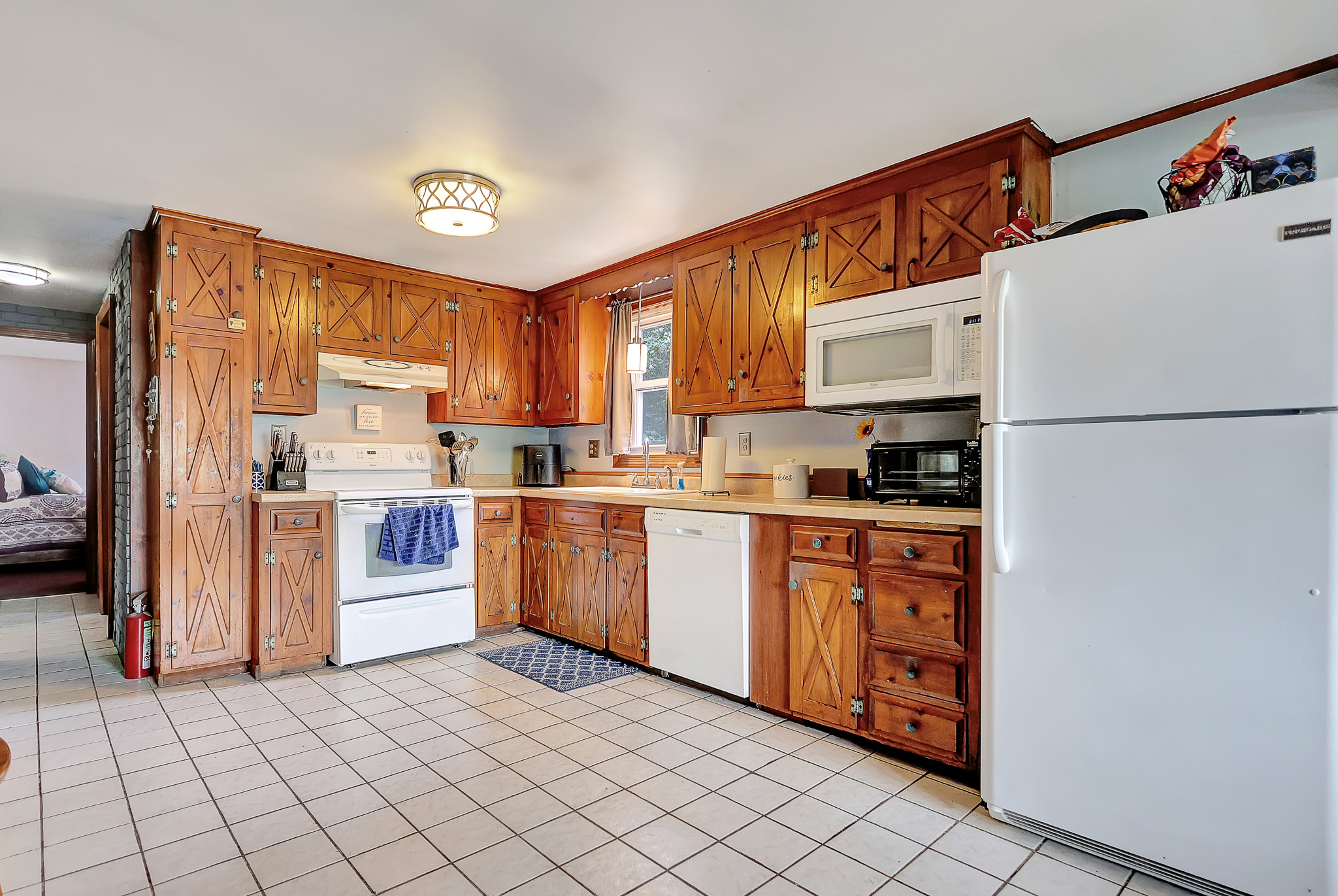 Salem, New Hampshire, 03079, United States, 3 Bedrooms Bedrooms, ,2 BathroomsBathrooms,Residential,For Sale,1942641