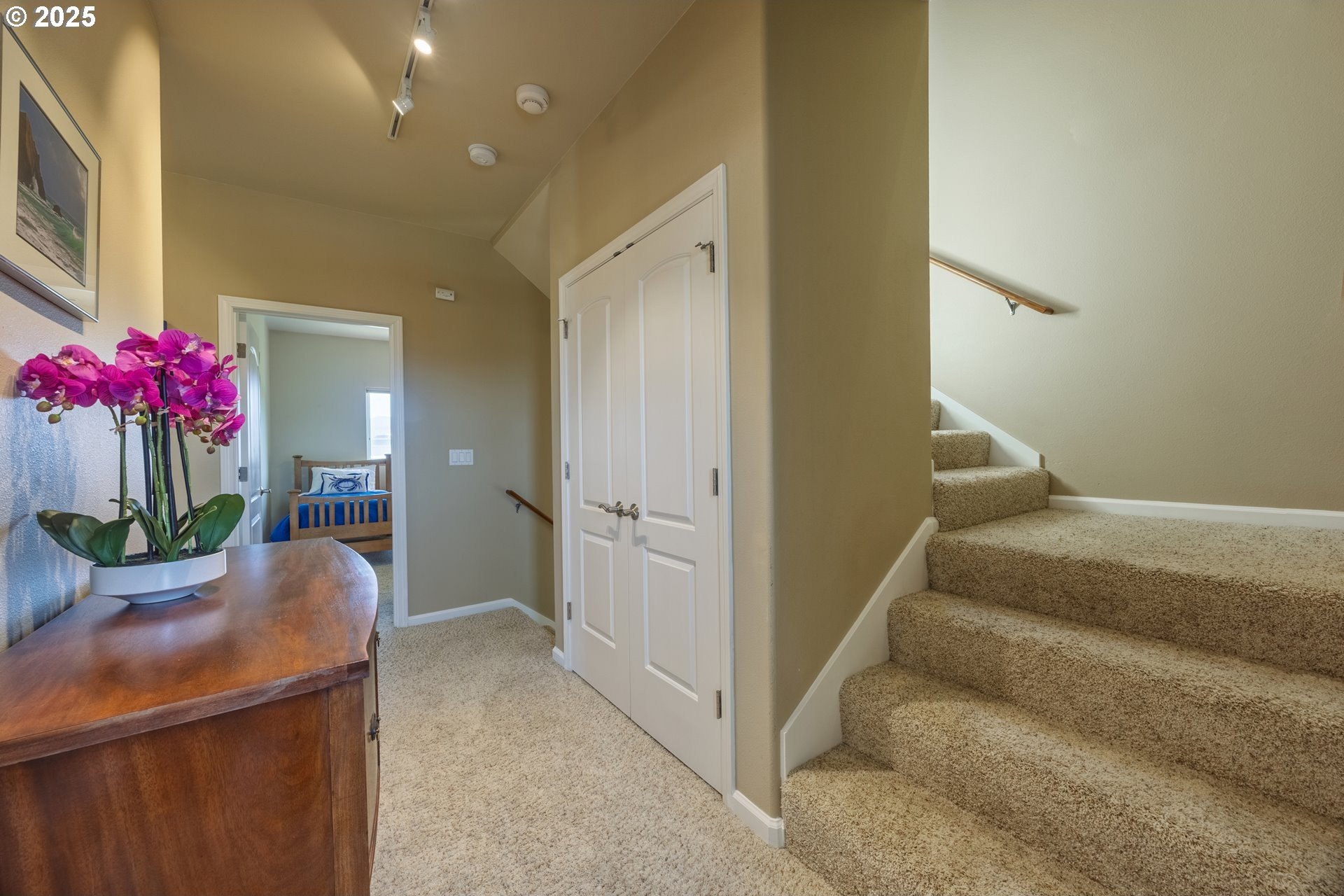 Lincoln City, Oregon, 97367, United States, 4 Bedrooms Bedrooms, ,3 BathroomsBathrooms,Residential,For Sale,1793948