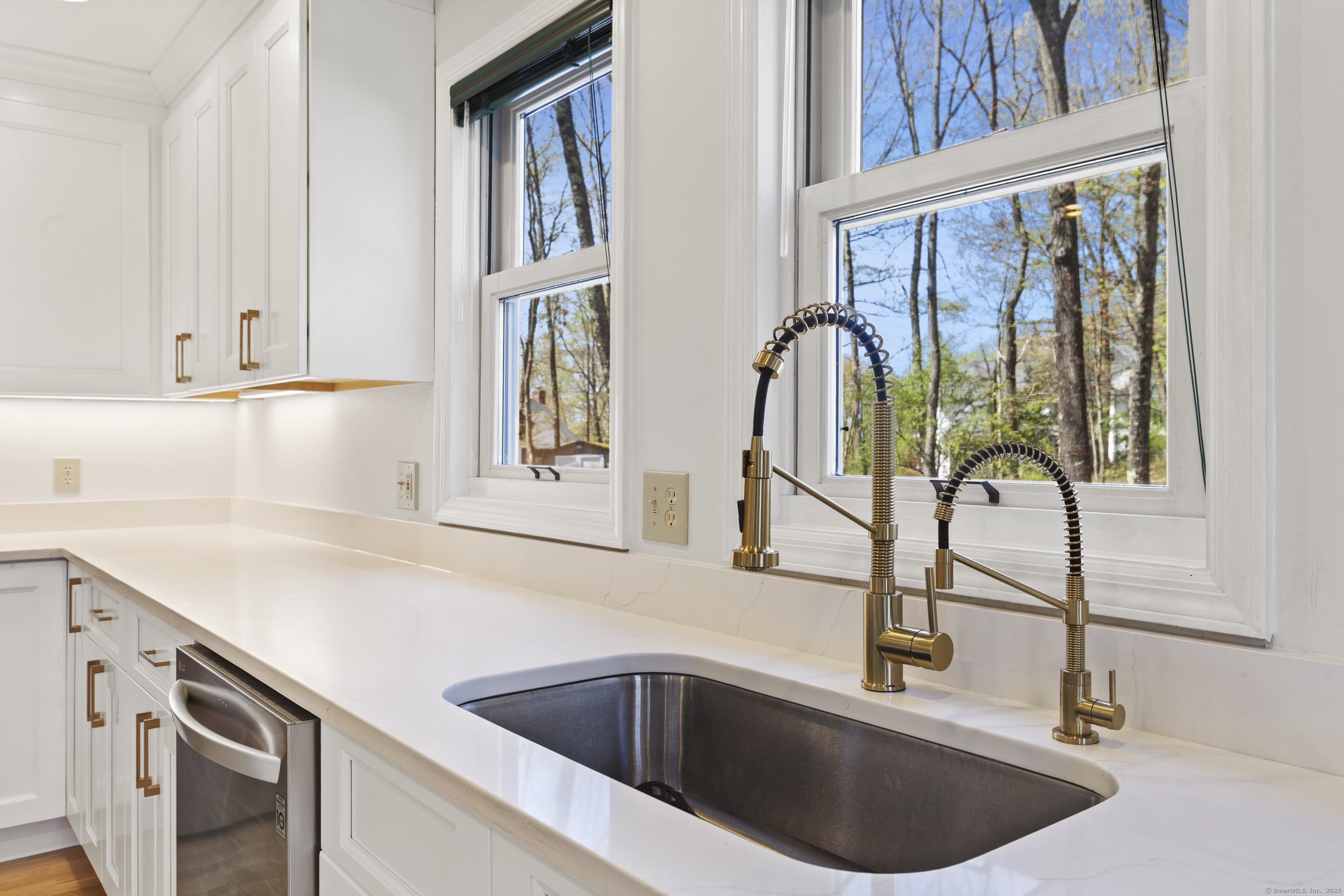 Danbury, Connecticut, 06811, United States, 4 Bedrooms Bedrooms, ,4 BathroomsBathrooms,Residential,For Sale,1792993