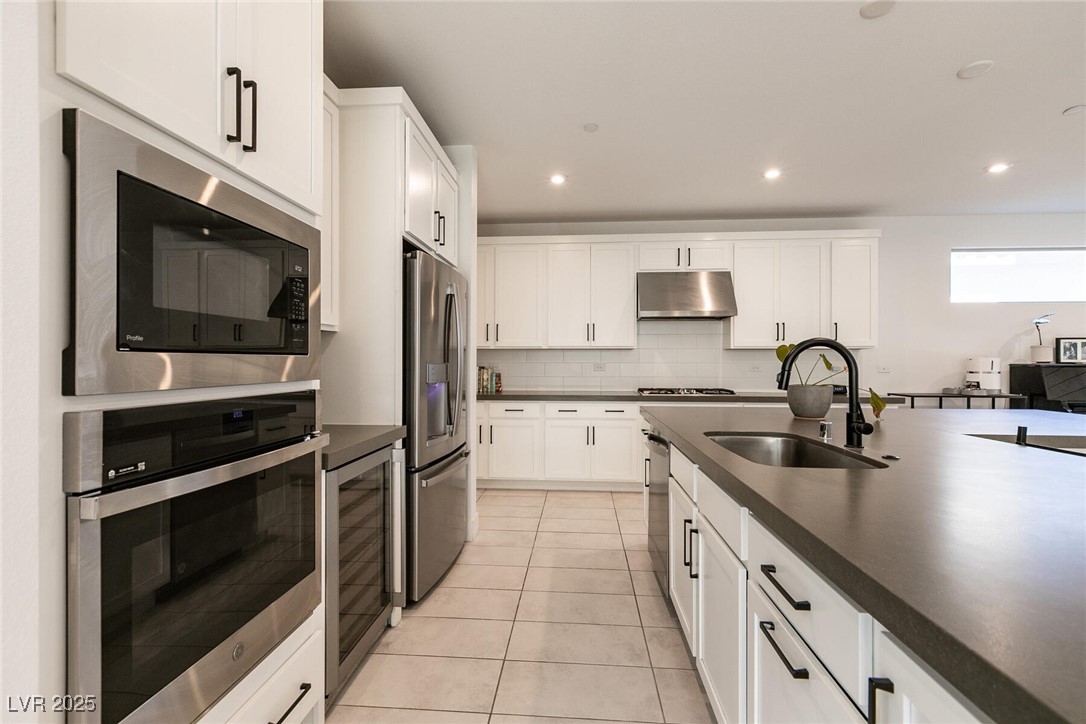 Henderson, Nevada, 89044, United States, 3 Bedrooms Bedrooms, ,4 BathroomsBathrooms,Residential,For Sale,1951006