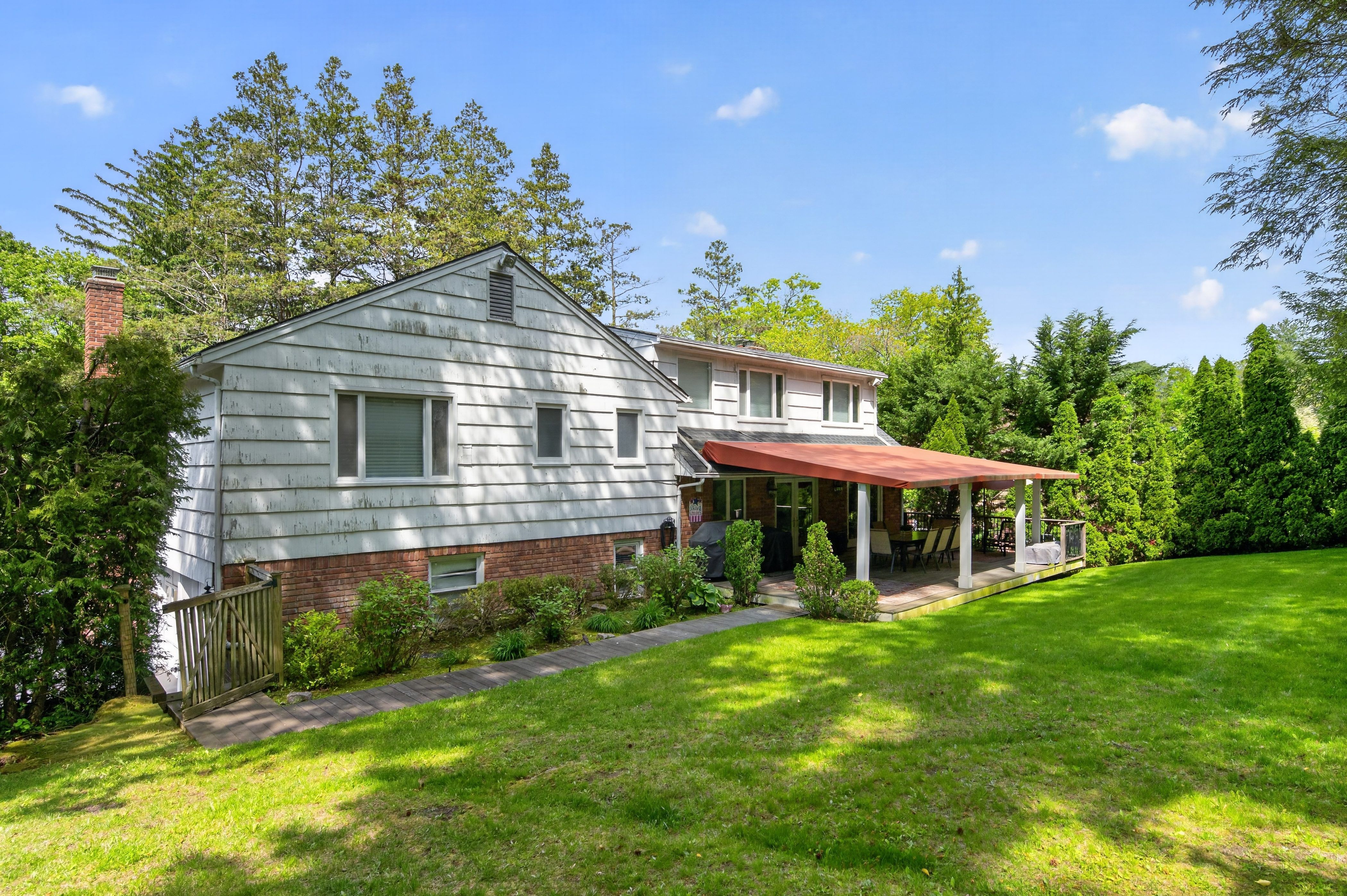  112 The Intervale, Roslyn Estates, NY 11576 - 物件實景