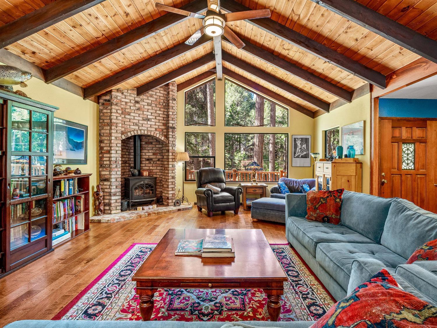 Nevada City, California, 95959, United States, 3 Bedrooms Bedrooms, ,3 BathroomsBathrooms,Residential,For Sale,1945021