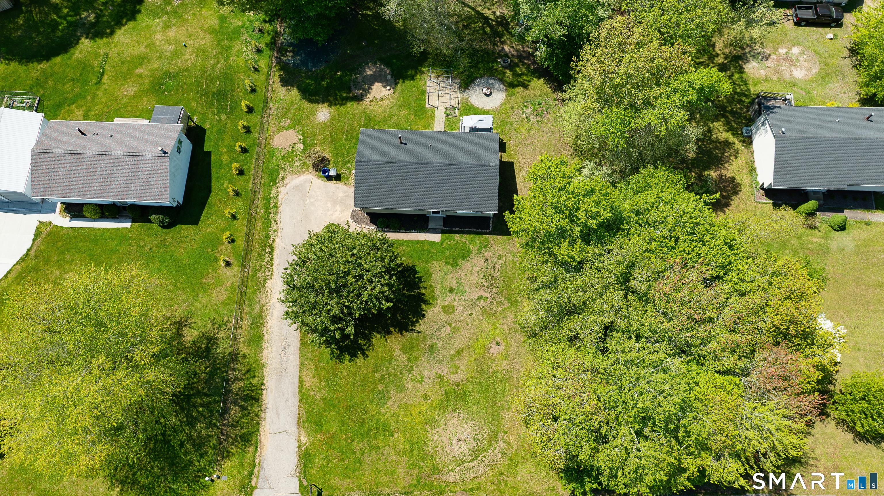 476, Connecticut, 06378, United States, 3 Bedrooms Bedrooms, ,2 BathroomsBathrooms,Residential,For Sale,2025073