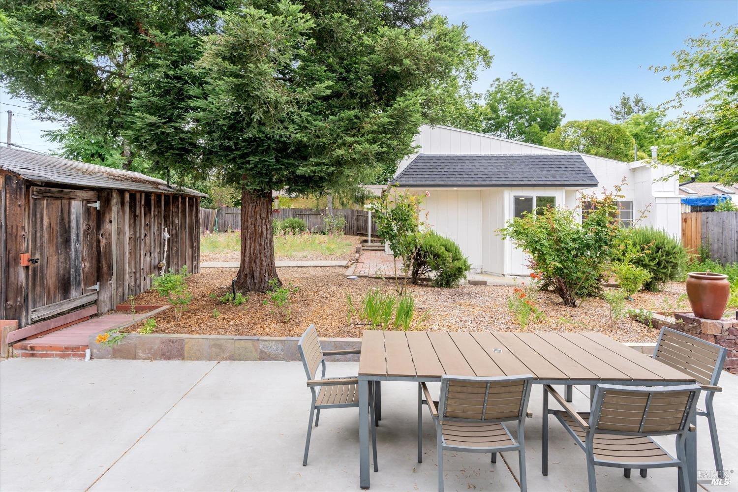 Graton, California, 95444, United States, 5 Bedrooms Bedrooms, ,3 BathroomsBathrooms,Residential,For Sale,1794474
