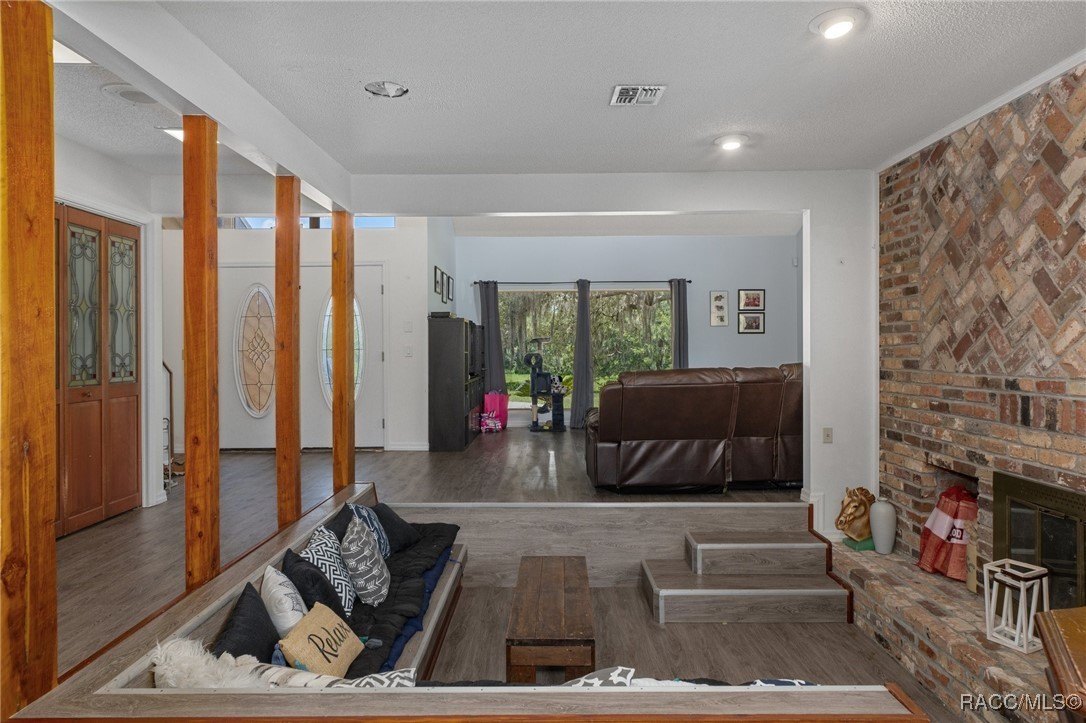 Inverness, Florida, 34453, United States, 6 Bedrooms Bedrooms, ,4 BathroomsBathrooms,Residential,For Sale,1975798