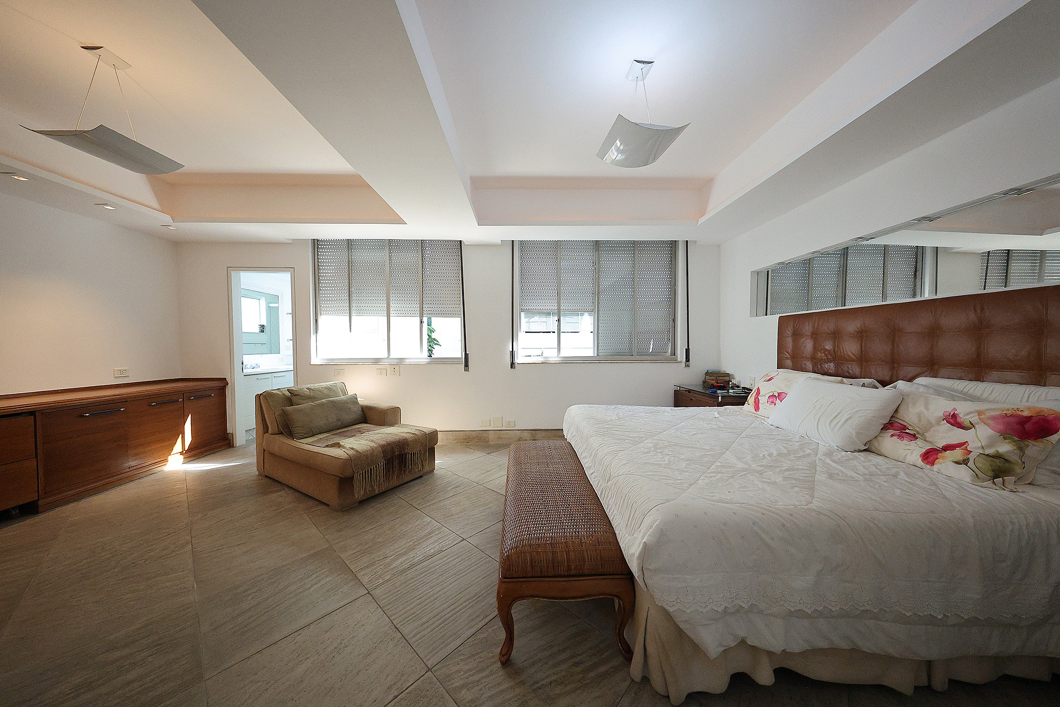  Circular floor plan apartment one block from the beach - 物件實景