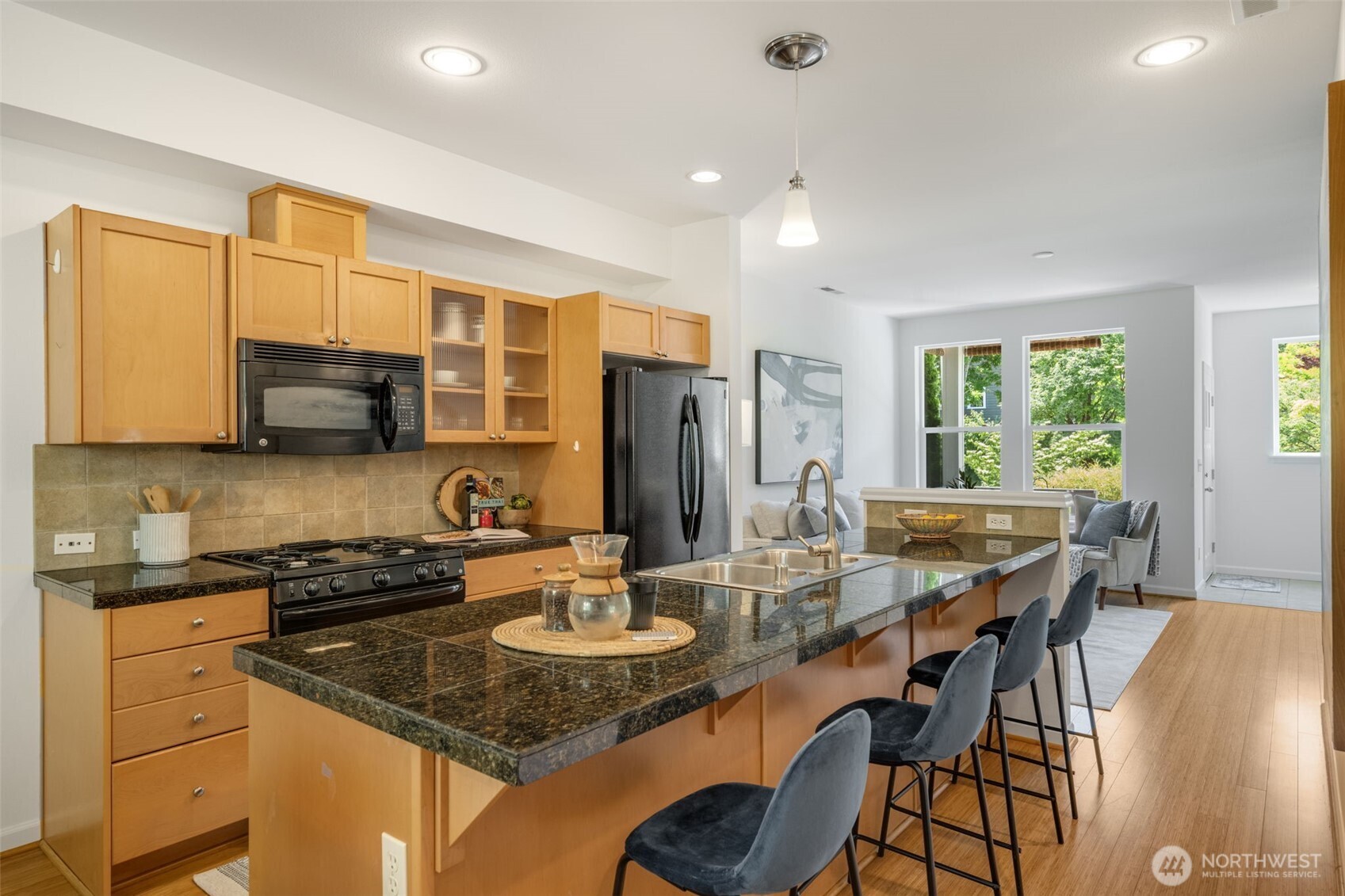 Seattle, Washington, 98108, United States, 3 Bedrooms Bedrooms, ,2 BathroomsBathrooms,Residential,For Sale,1862299