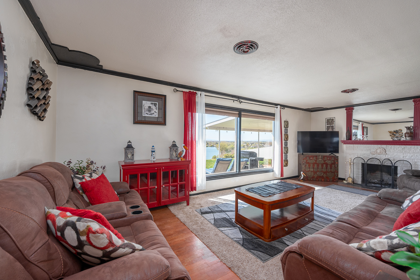 Moses Lake, Washington, 98837, United States, 3 Bedrooms Bedrooms, ,Residential,For Sale,1938109