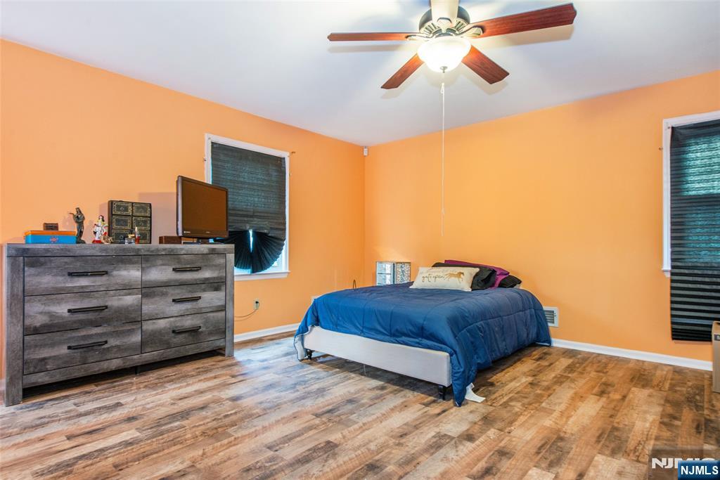 Wayne, New Jersey, 07470, United States, 4 Bedrooms Bedrooms, ,3 BathroomsBathrooms,Residential,For Sale,1857394