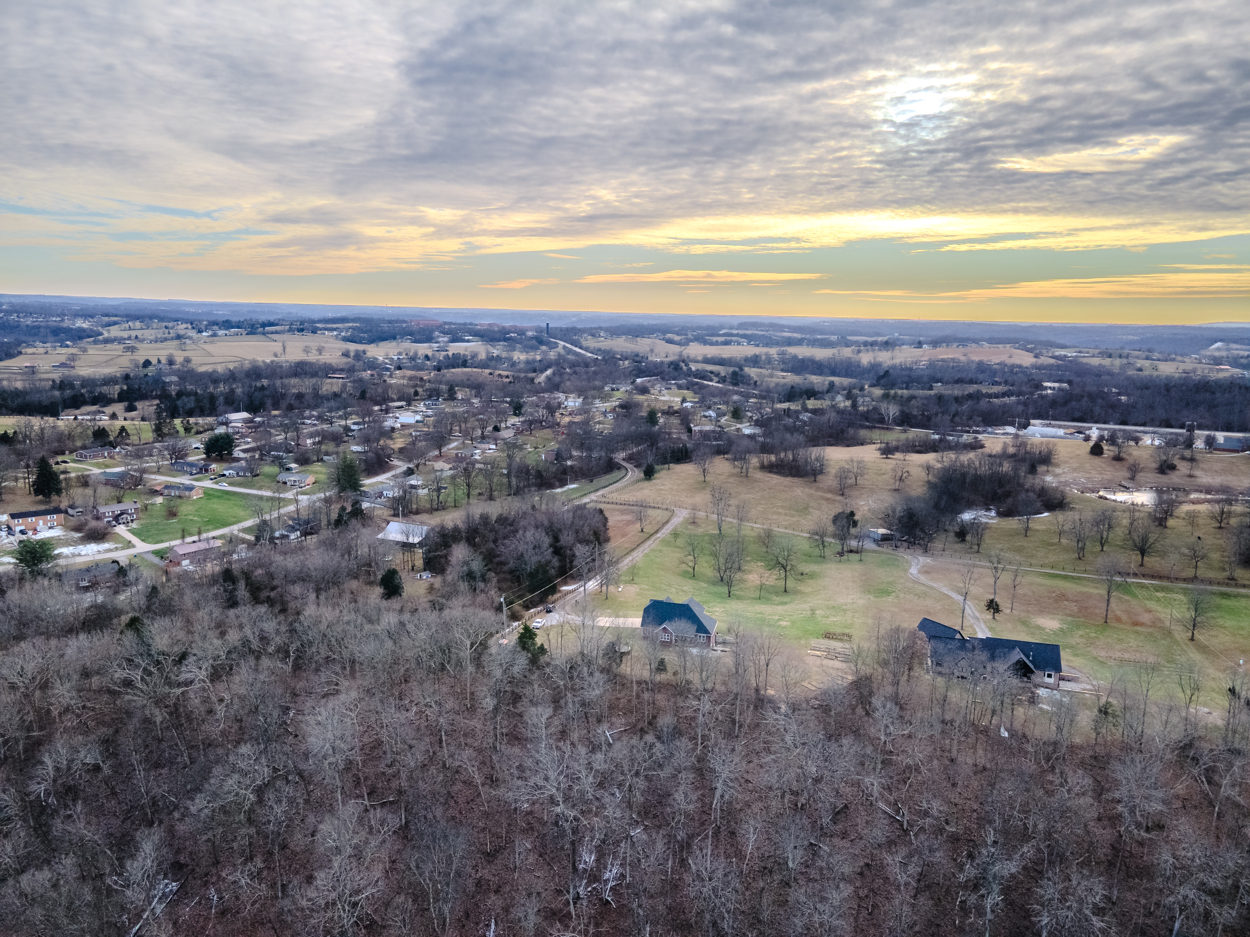 Frankfort, Kentucky, 40601, United States, 6 Bedrooms Bedrooms, ,3 BathroomsBathrooms,Residential,For Sale,2012095