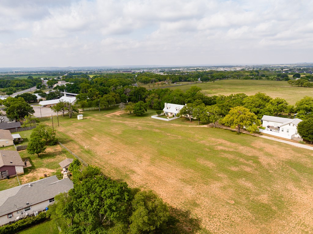 Fredericksburg, Texas, 78624, United States, 3 Bedrooms Bedrooms, ,2 BathroomsBathrooms,Residential,For Sale,1977273