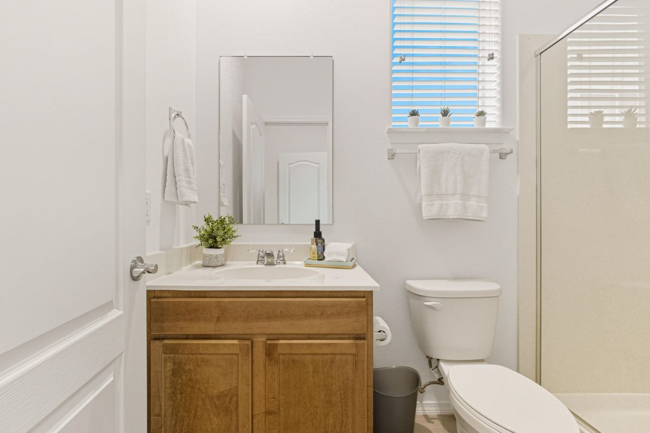 Albuquerque, New Mexico, 87120, United States, 5 Bedrooms Bedrooms, ,4 BathroomsBathrooms,Residential,For Sale,1957910