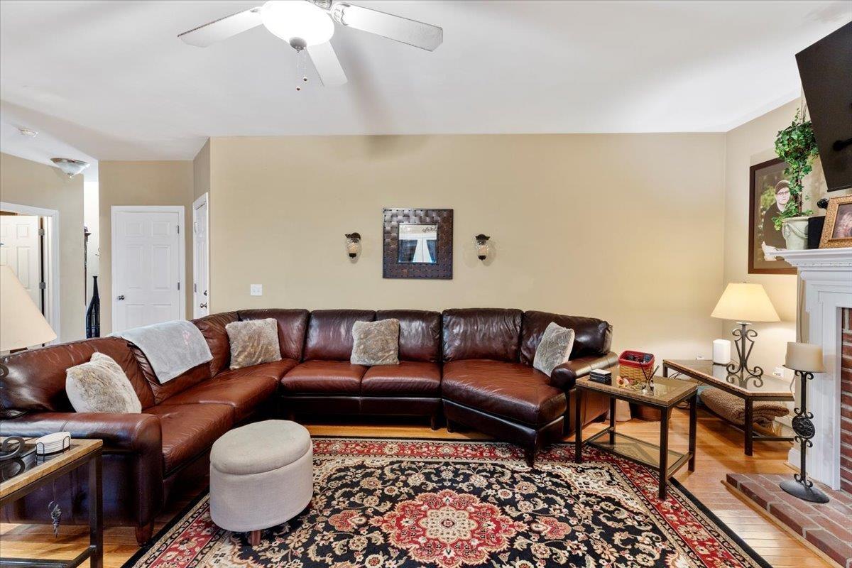 Blacksburg, Virginia, 24060, United States, 5 Bedrooms Bedrooms, ,4 BathroomsBathrooms,Residential,For Sale,1828215