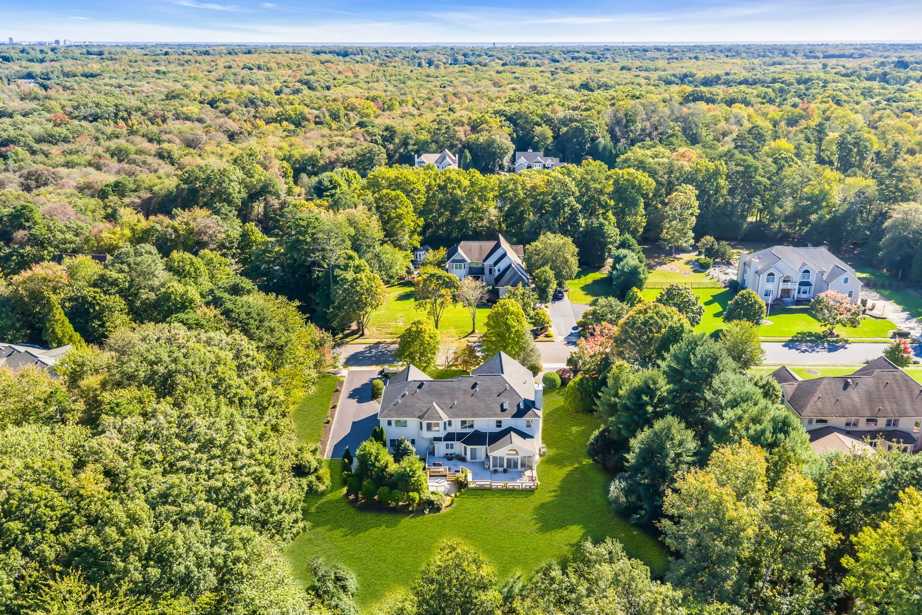  Luxury Multi-Generational Estate - 物件實景