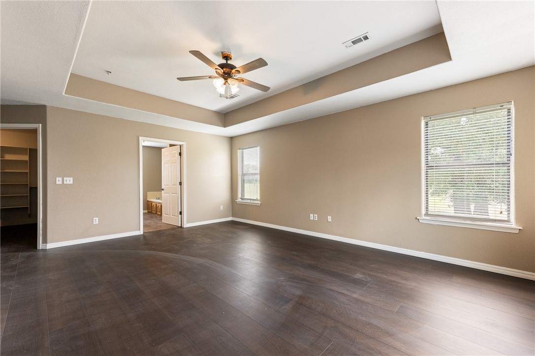 Huntsville, Arkansas, 72740, United States, 3 Bedrooms Bedrooms, ,4 BathroomsBathrooms,Residential,For Sale,1907713