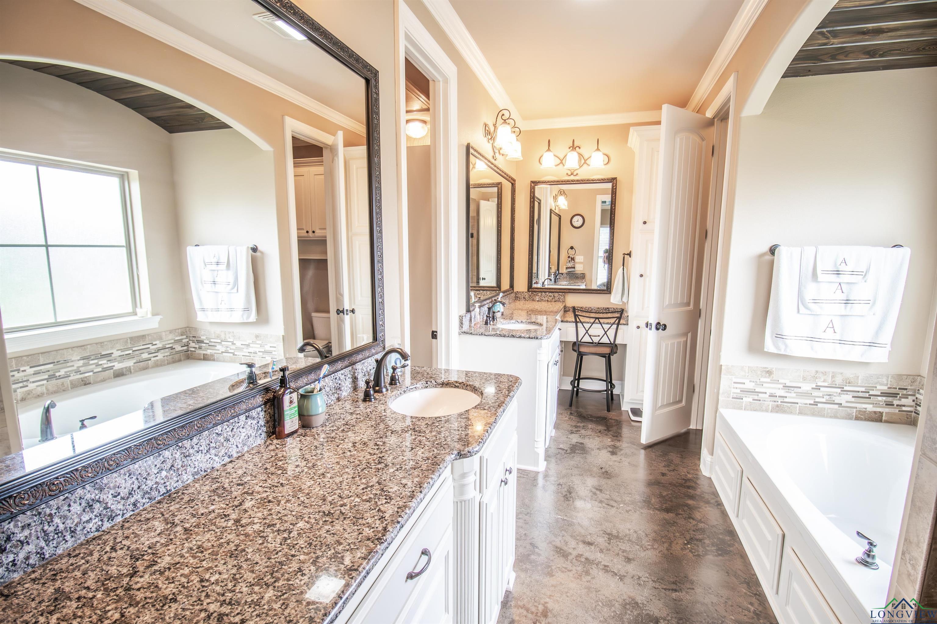 Waskom, Texas, 75692, United States, 4 Bedrooms Bedrooms, ,4 BathroomsBathrooms,Residential,For Sale,1976649