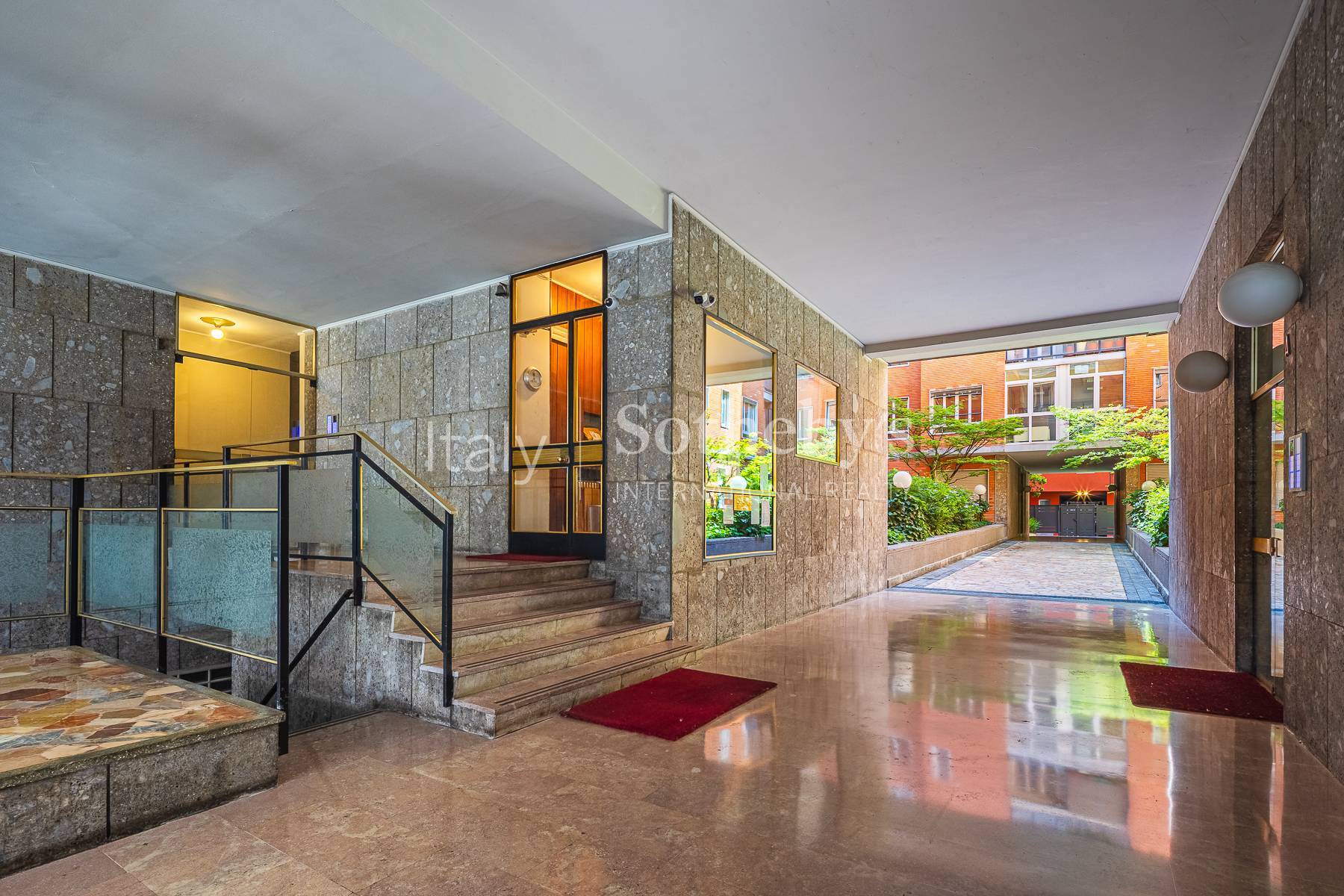  Renovated apartment with terrace in the heart of Milan - 物件實景