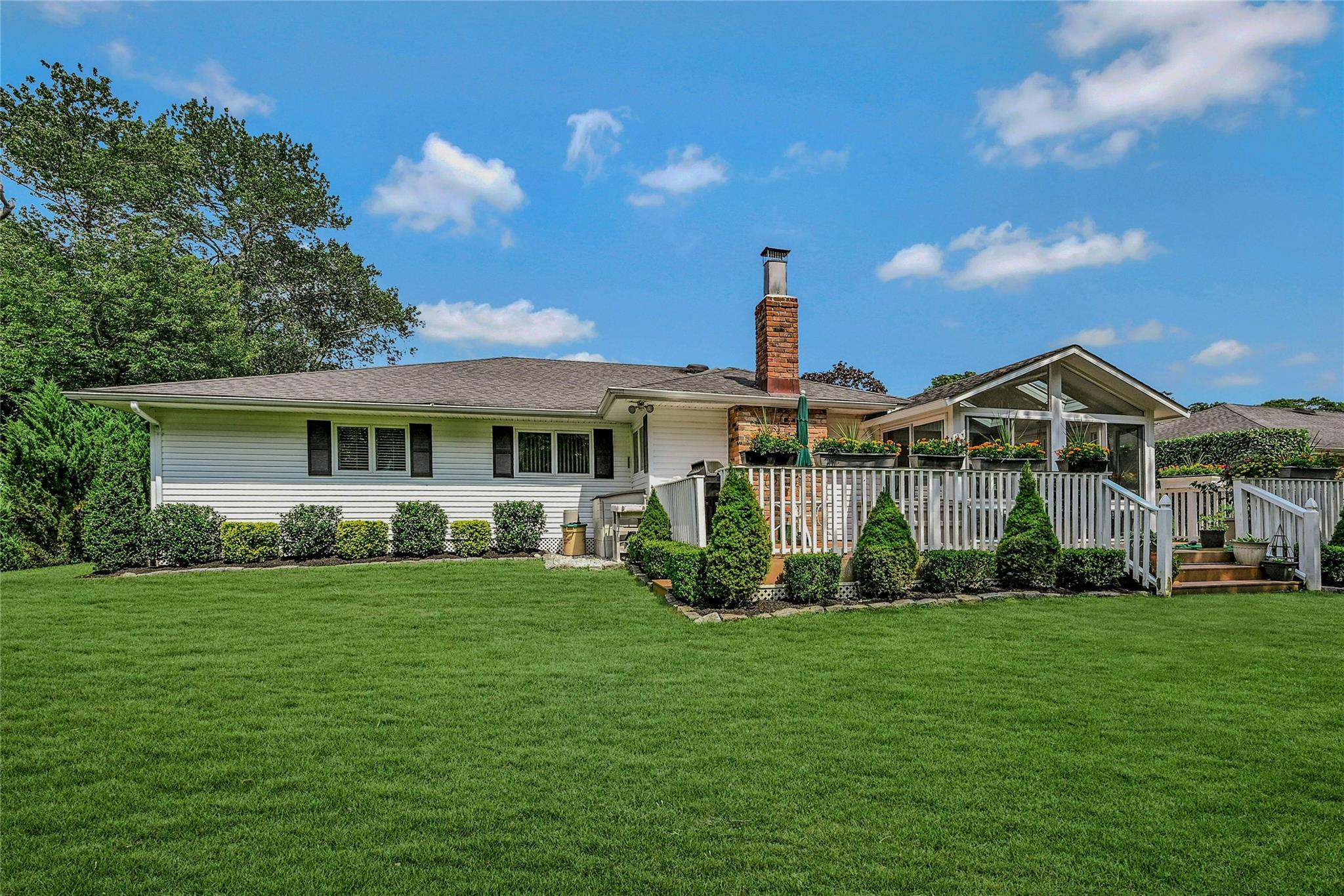 Sayville, New York, 11782, United States, 3 Bedrooms Bedrooms, ,2 BathroomsBathrooms,Residential,For Sale,1892775