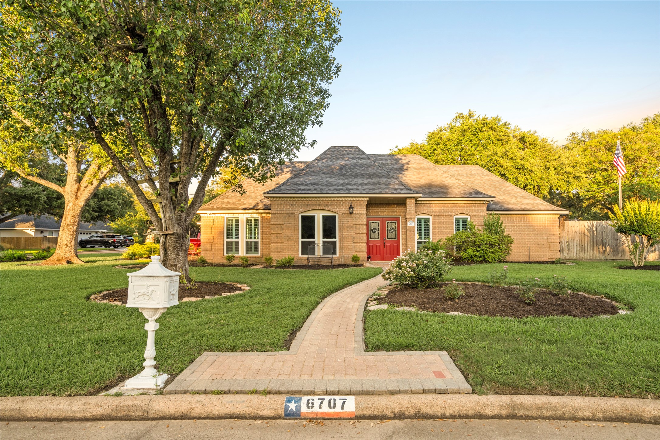  6707 Cedar Street - 物件實景