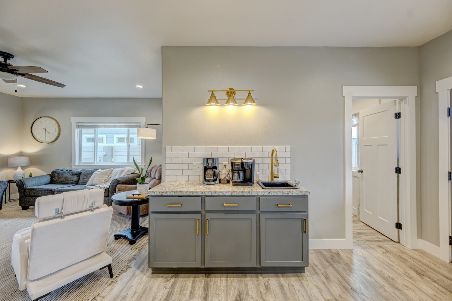 Ranchester, Wyoming, 82839, United States, 4 Bedrooms Bedrooms, ,3 BathroomsBathrooms,Residential,For Sale,1979887