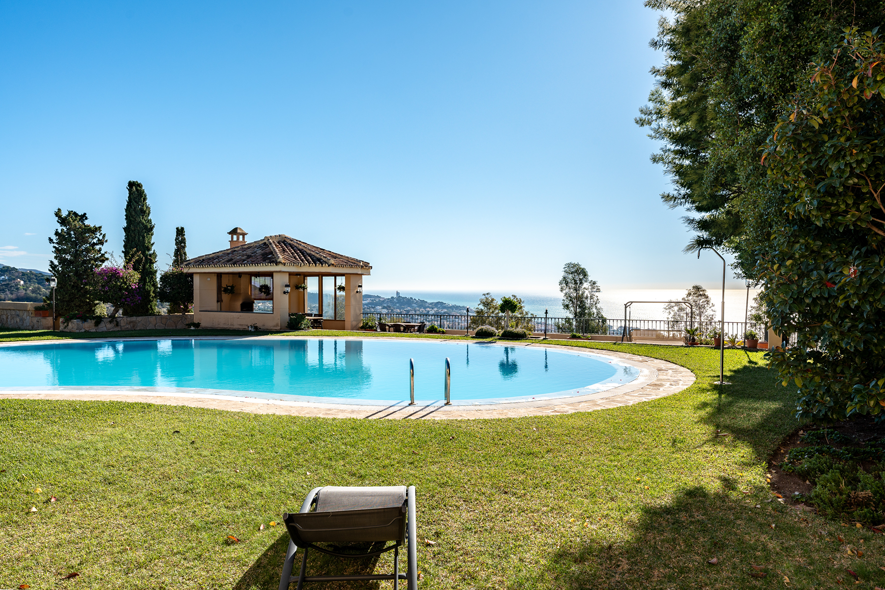 Large villa with sea views in Malaga 