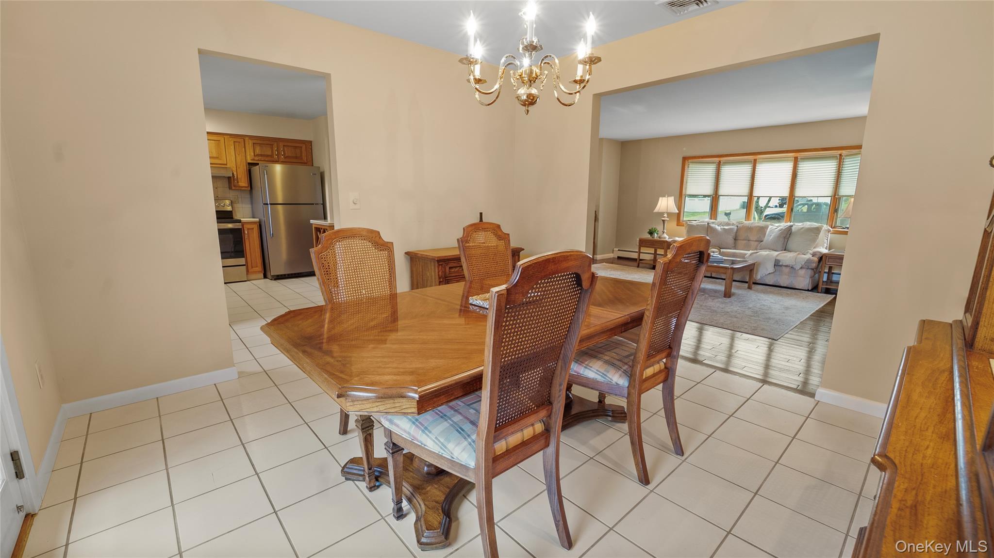 Yorktown Heights, New York, 10598, United States, 3 Bedrooms Bedrooms, ,2 BathroomsBathrooms,Residential,For Sale,1940406